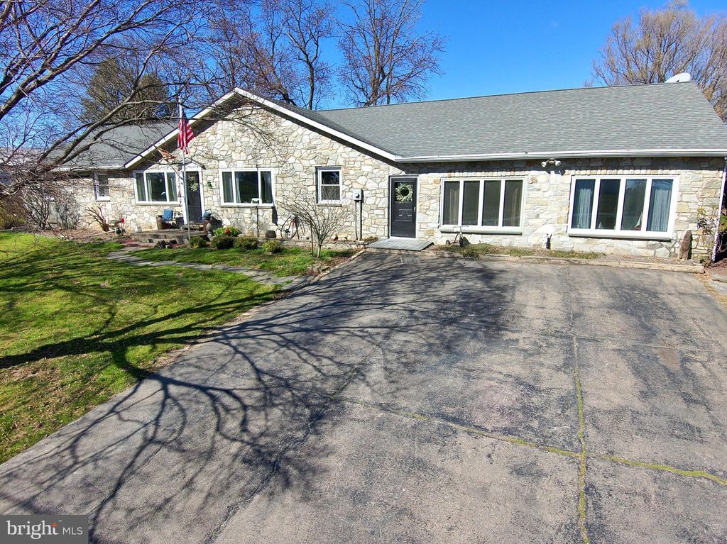 Photo of 612 ASHVILLE RD, OXFORD, PA 19363 (MLS # PALA2031674)