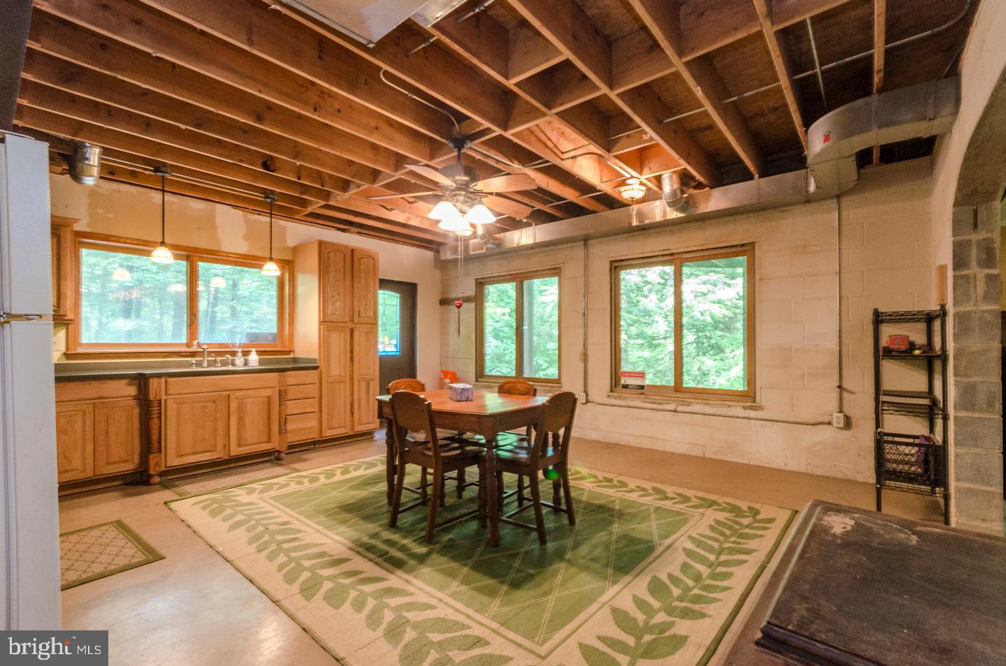 SPRUCE PINE HOLLOW - Residential