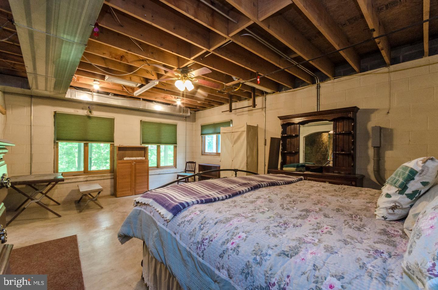 SPRUCE PINE HOLLOW - Residential