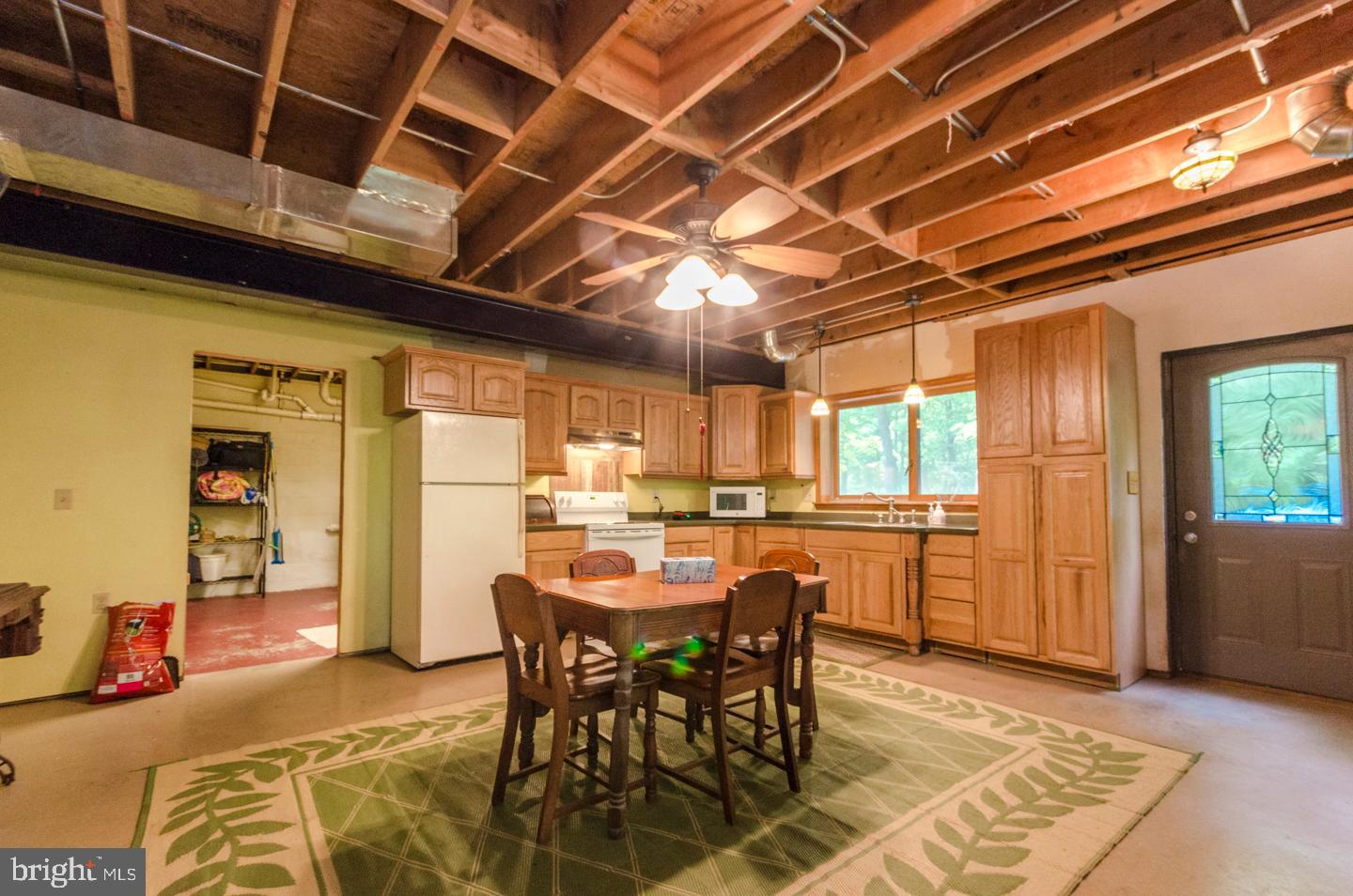 SPRUCE PINE HOLLOW - Residential