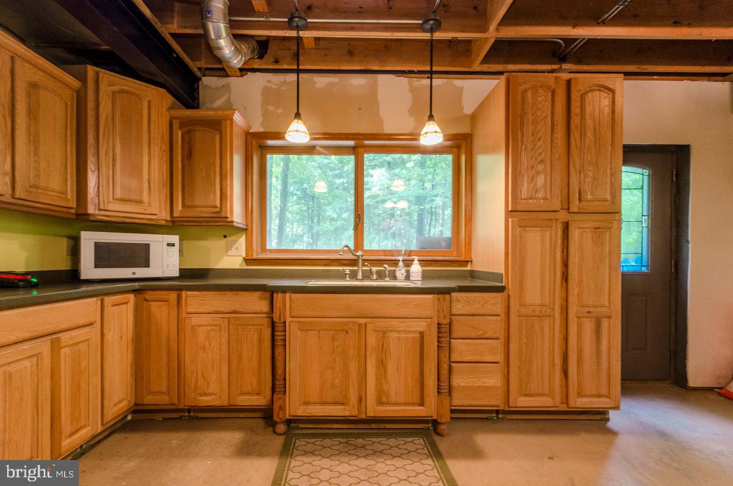 SPRUCE PINE HOLLOW - Residential