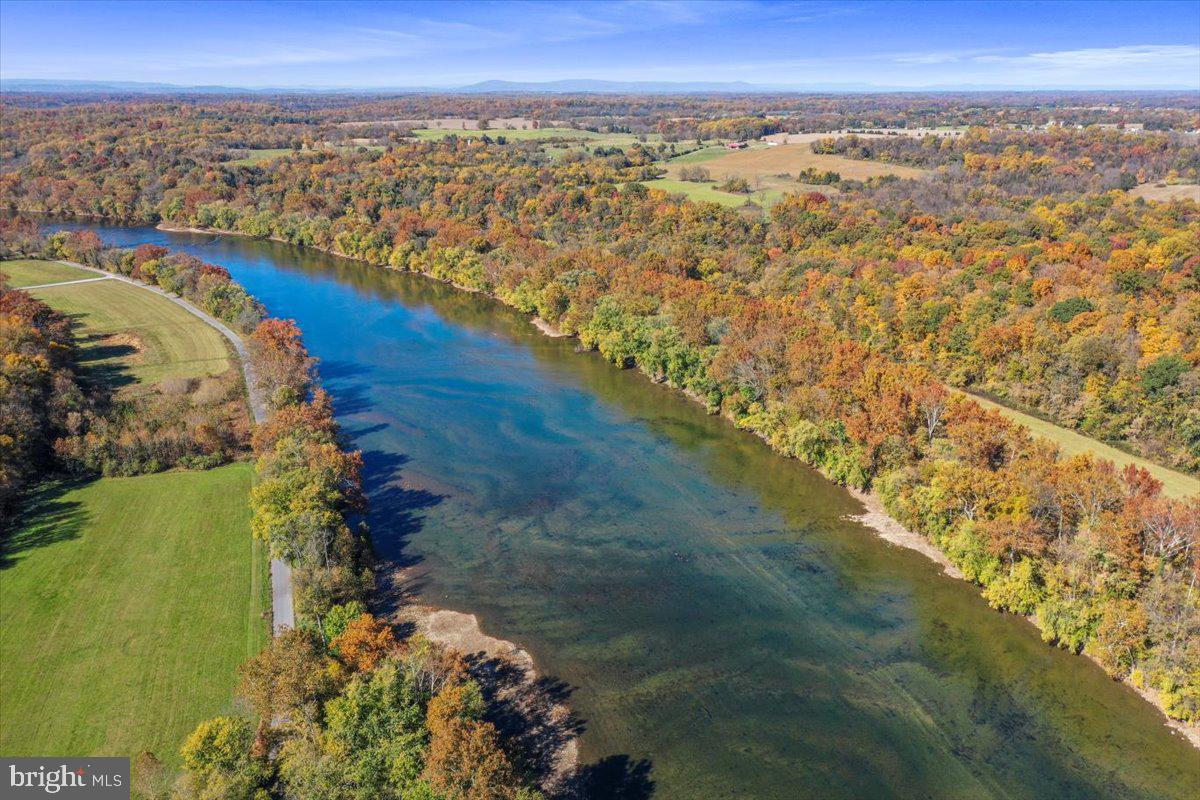 POTOMAC RIDGE - Land