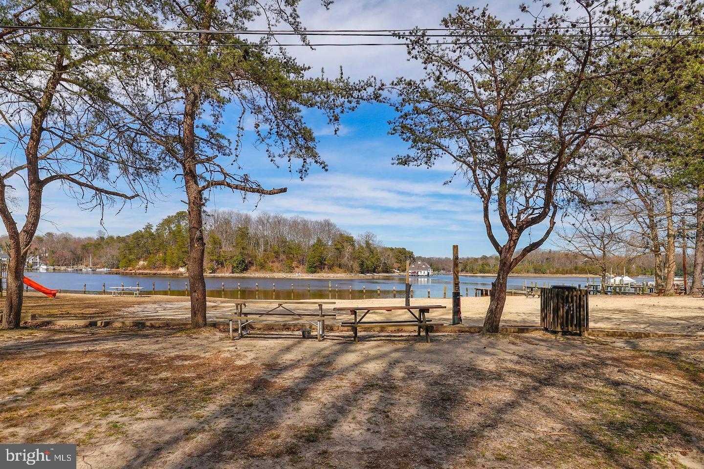 SUNRISE BEACH - Residential