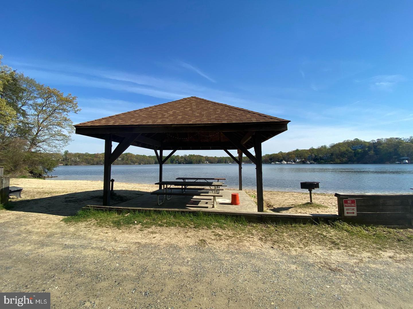 SUNRISE BEACH - Residential