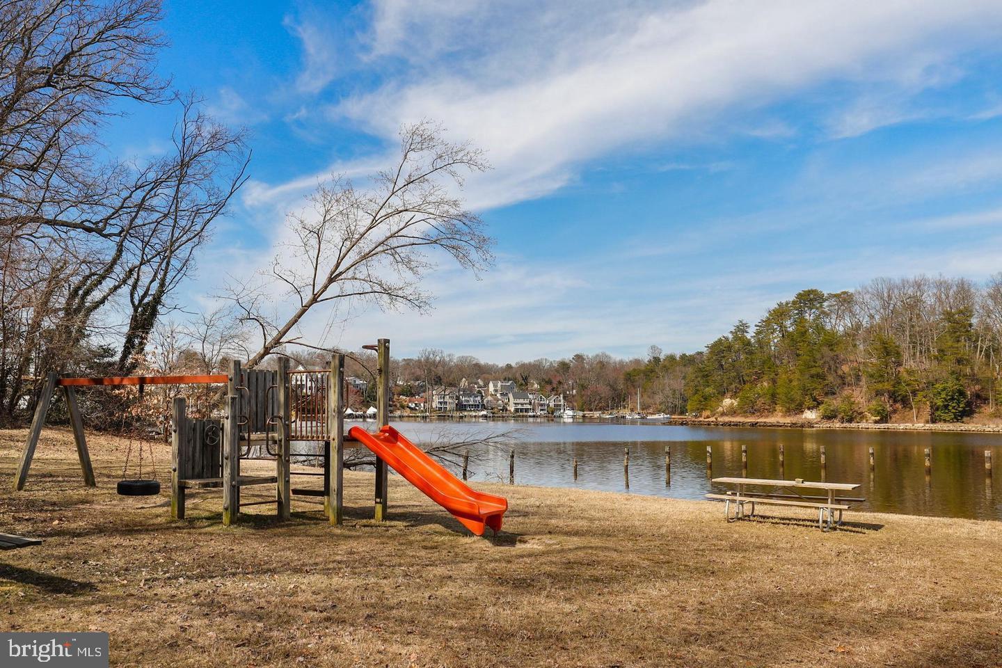 SUNRISE BEACH - Residential