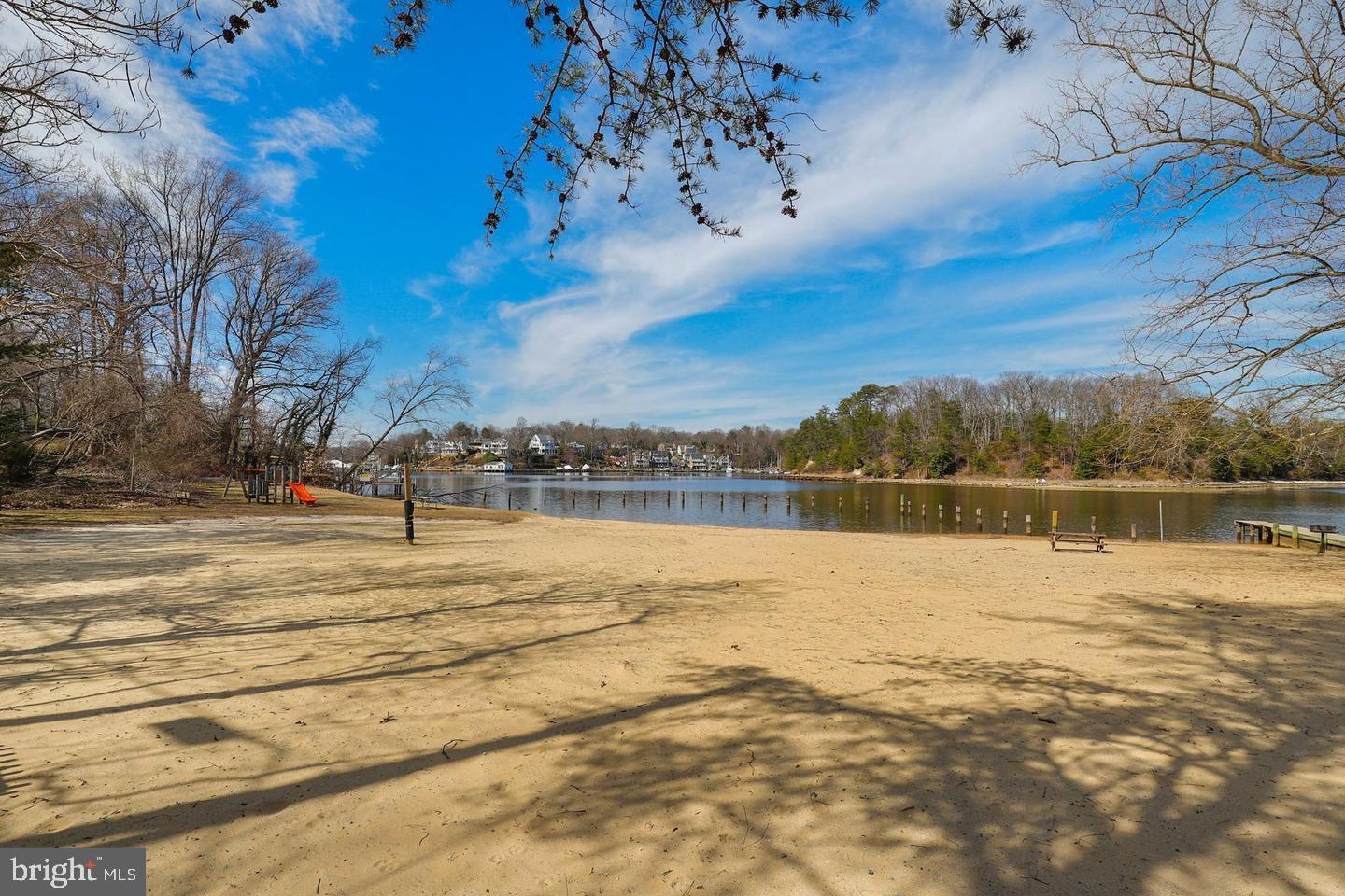 SUNRISE BEACH - Residential