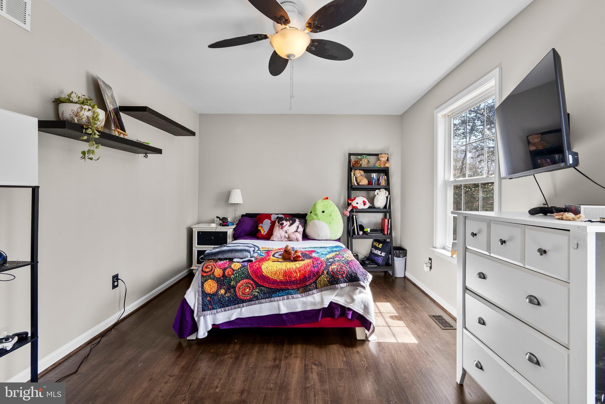 SUNRISE BEACH - Residential