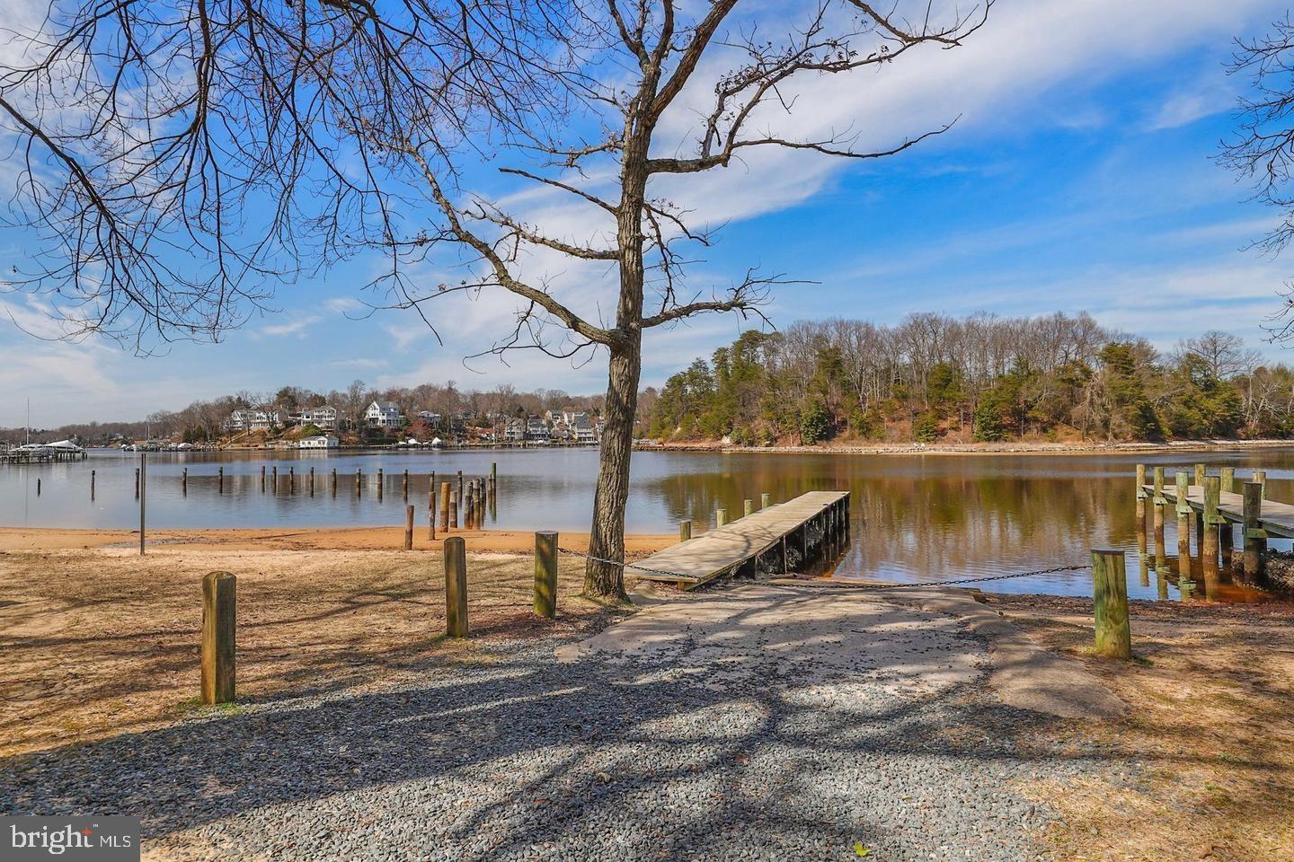 SUNRISE BEACH - Residential