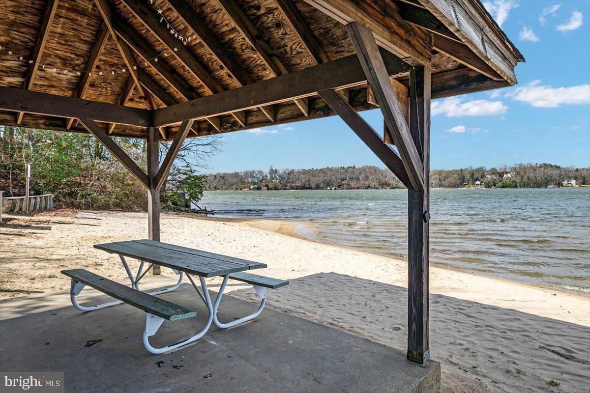 SUNRISE BEACH - Residential