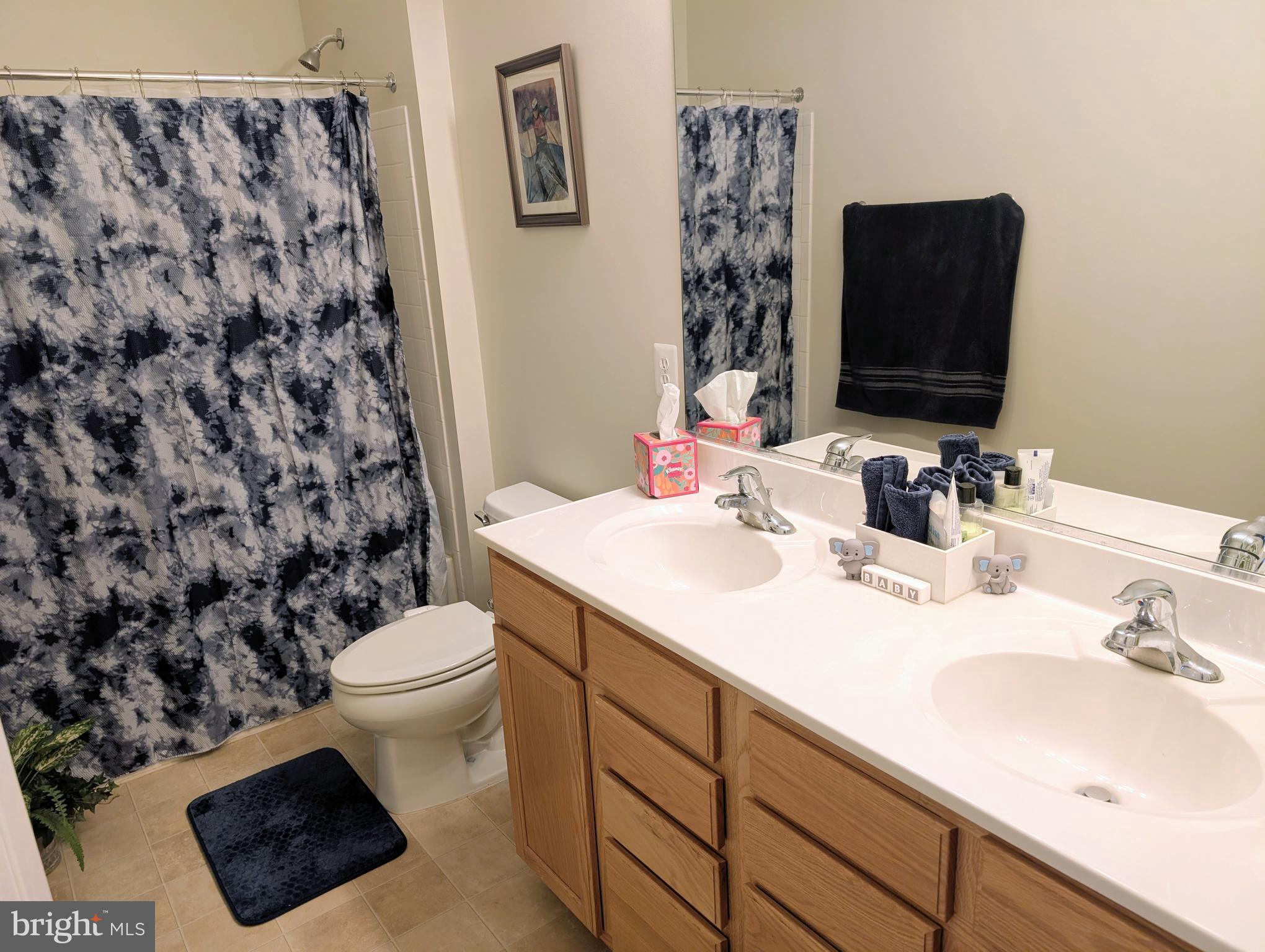 LEE SQUARE - Residential Lease