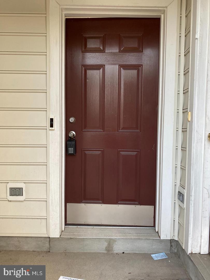 LEE SQUARE - Residential Lease