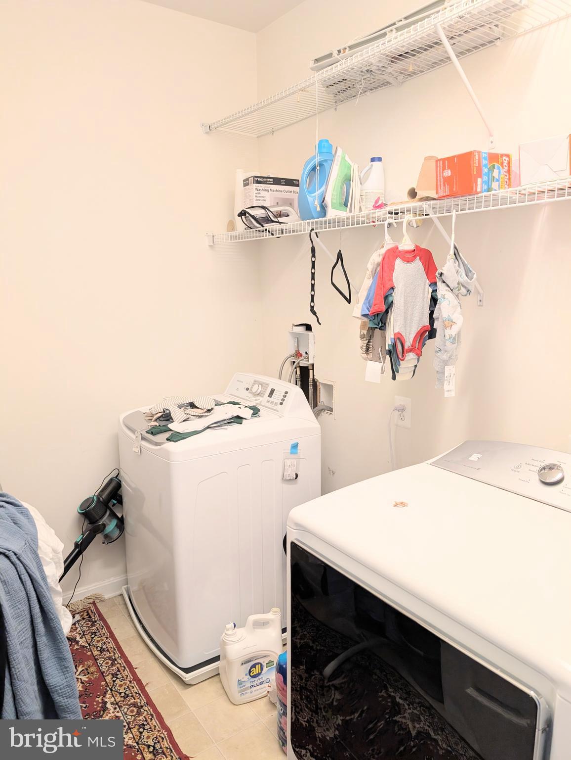 LEE SQUARE - Residential Lease