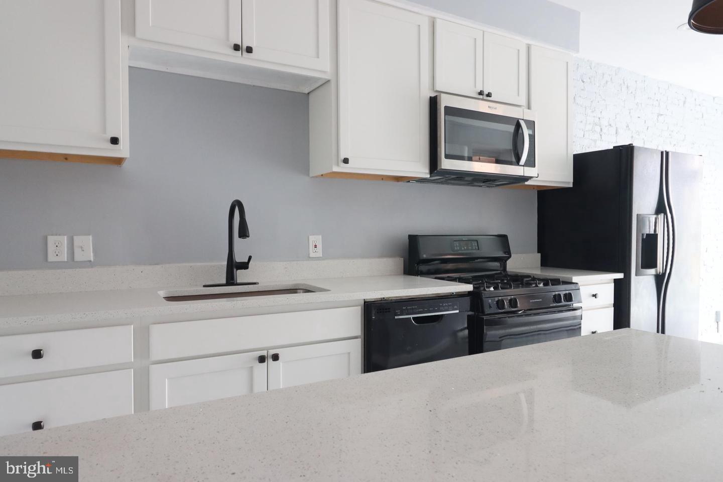 HOPKINS - Residential