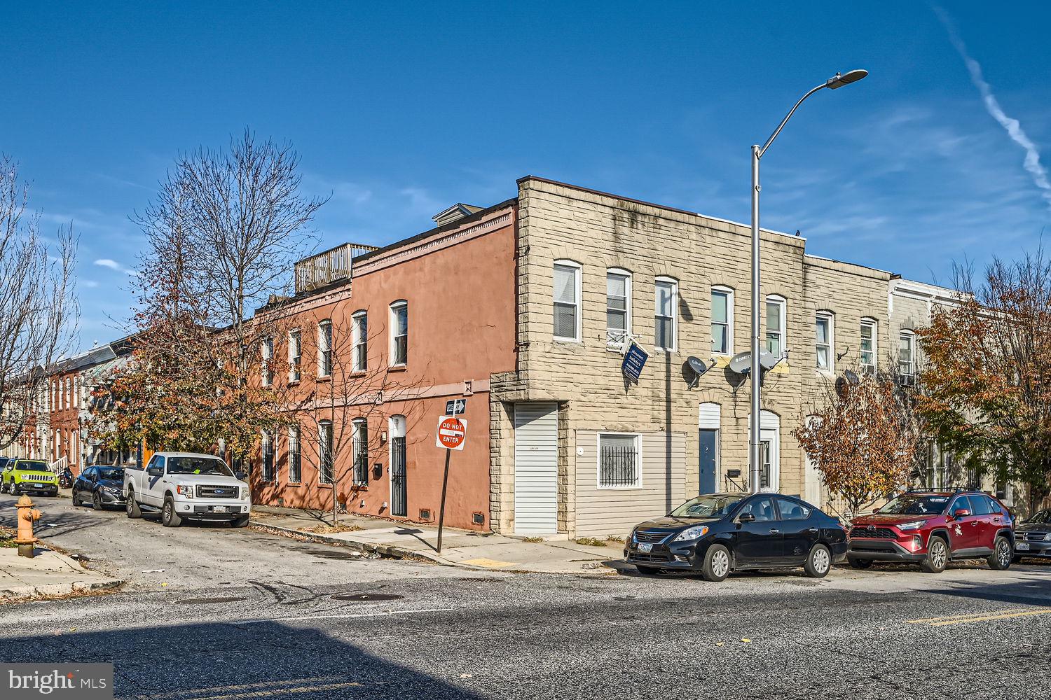 2424 E FAYETTE STREET