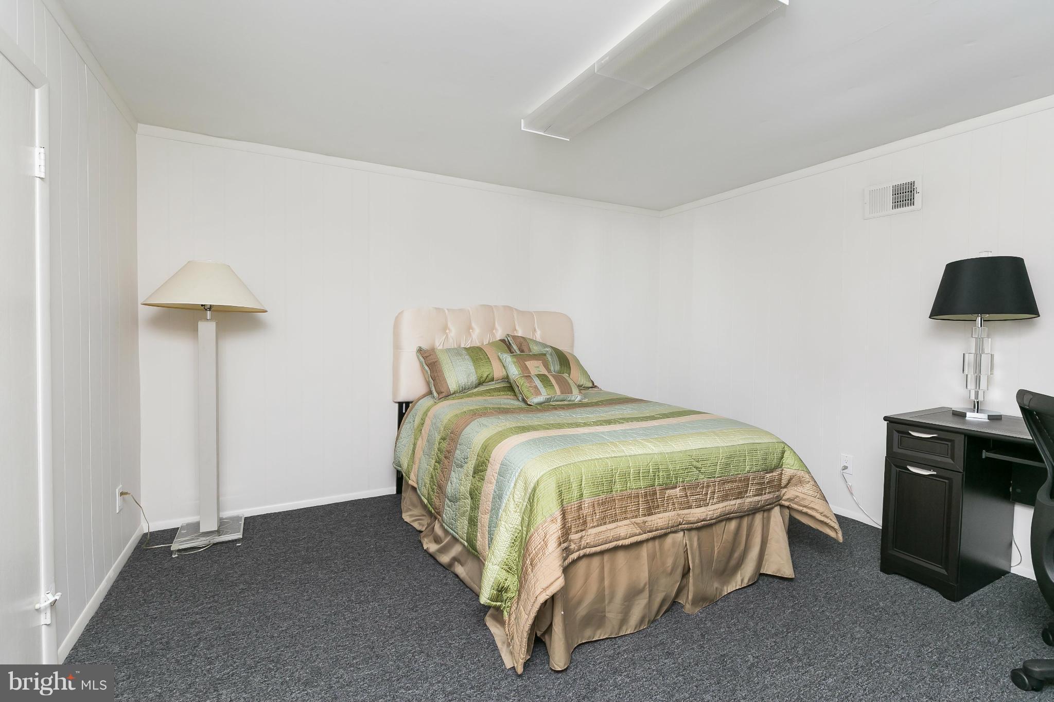 AUTUMN WINDS - Residential