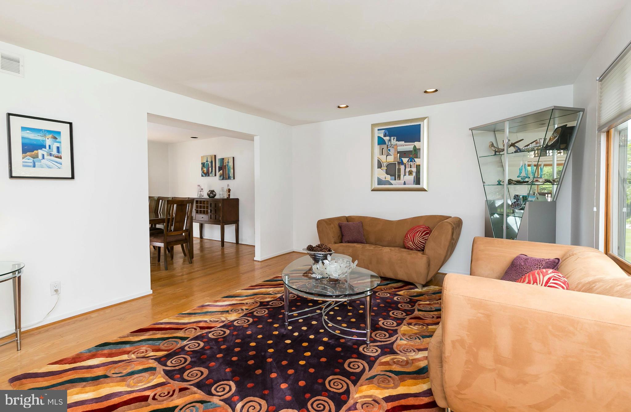 AUTUMN WINDS - Residential