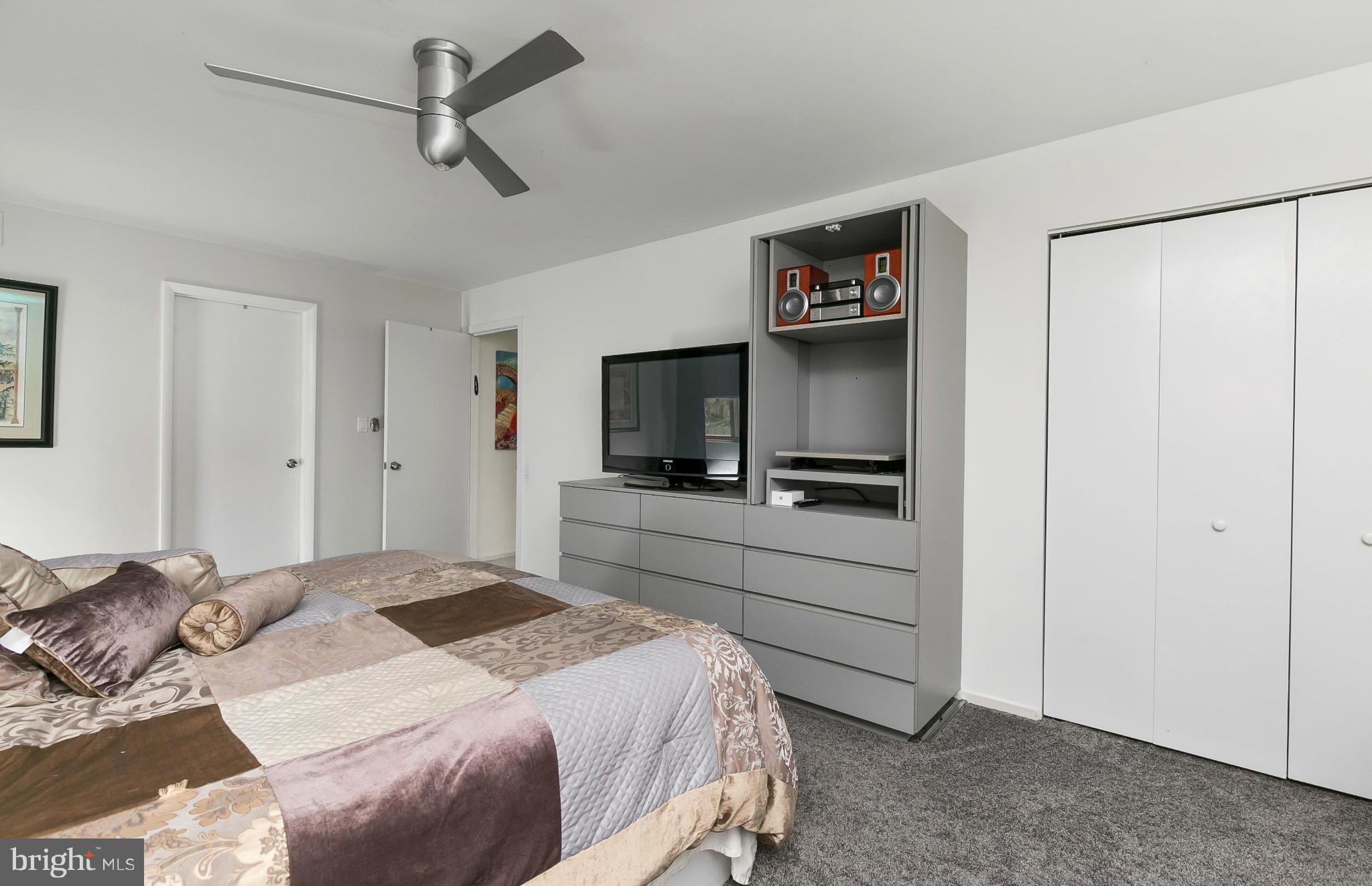 AUTUMN WINDS - Residential