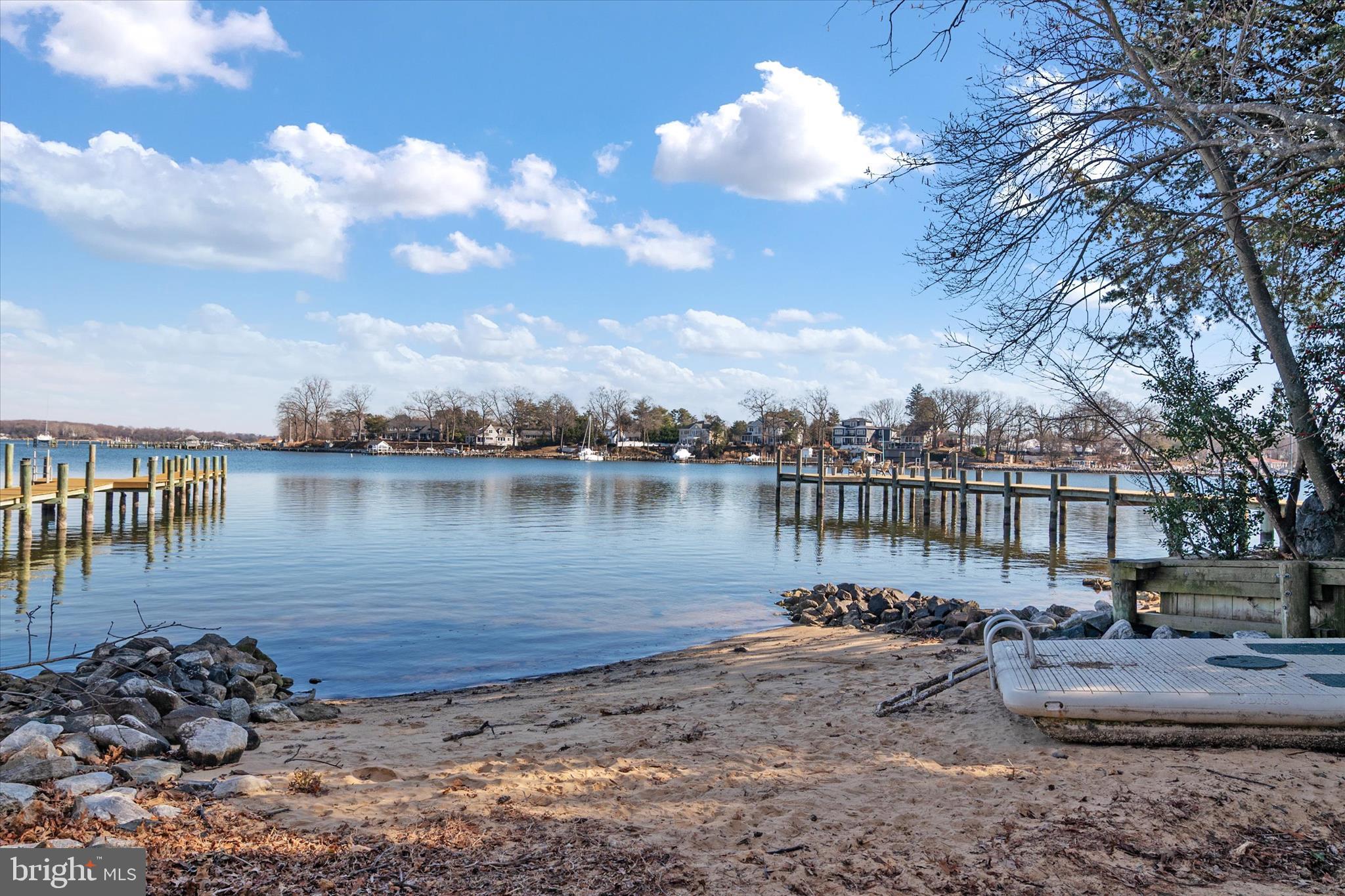 VILLAS AT SEVERNA PARK - Residential