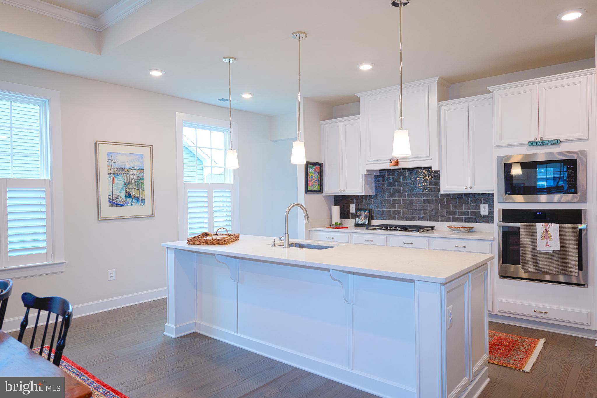 33173 PONTE VECCHIO PLAZA