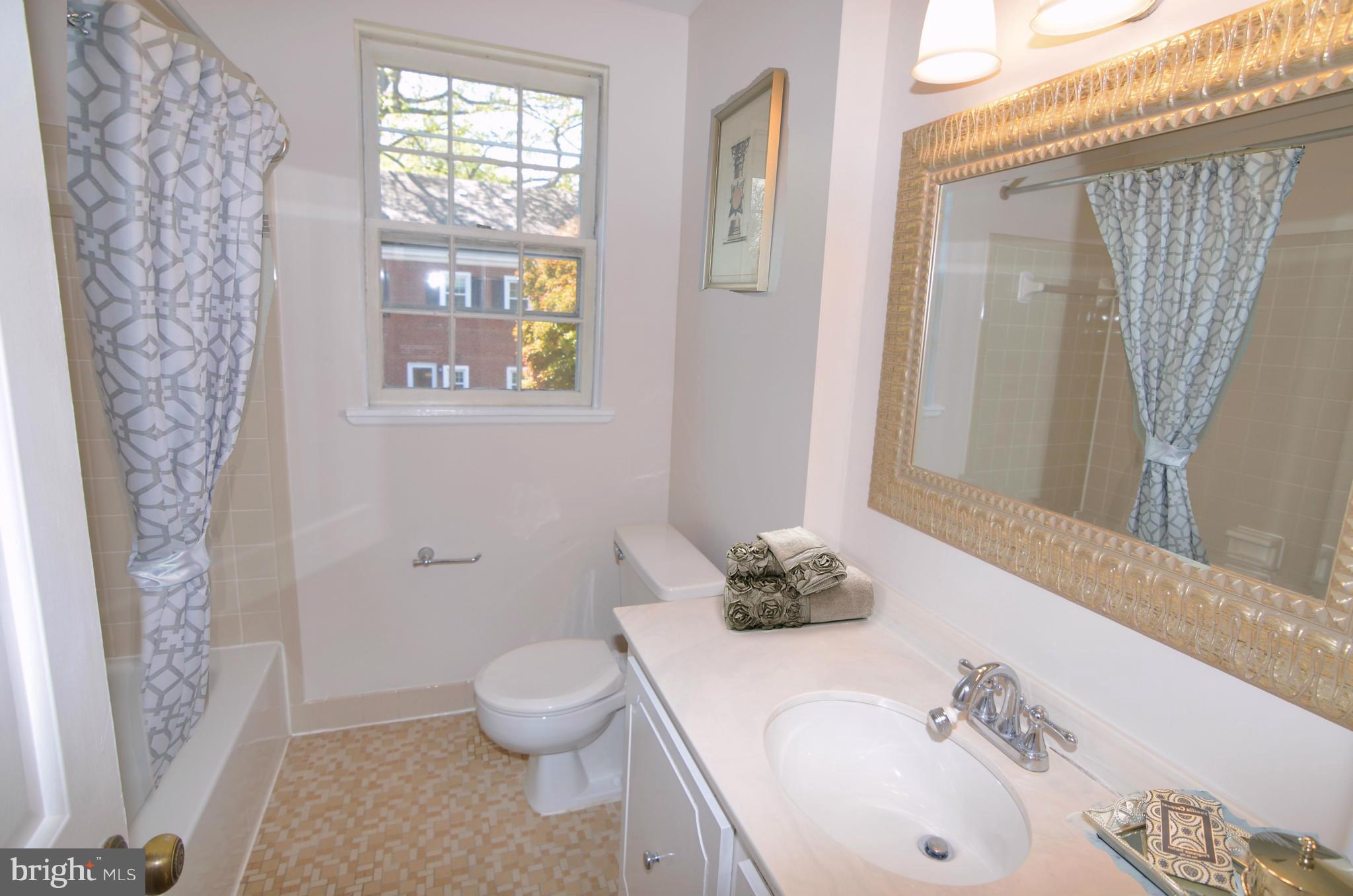 FAIRLINGTON GREEN - Residential