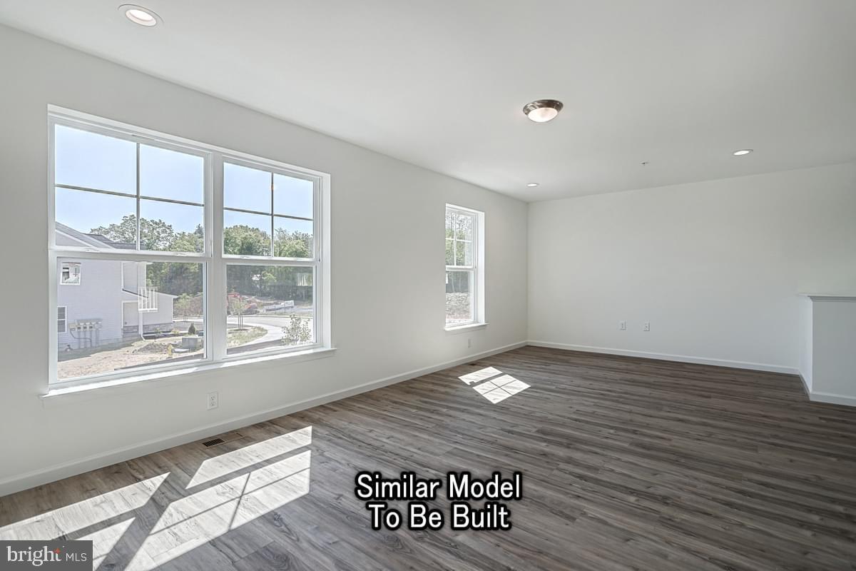 KURTZ SCHOOL VILLAS - Residential