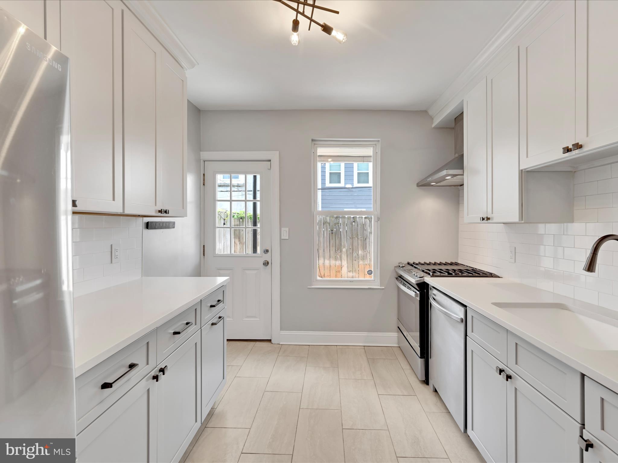 POINT BREEZE - Residential