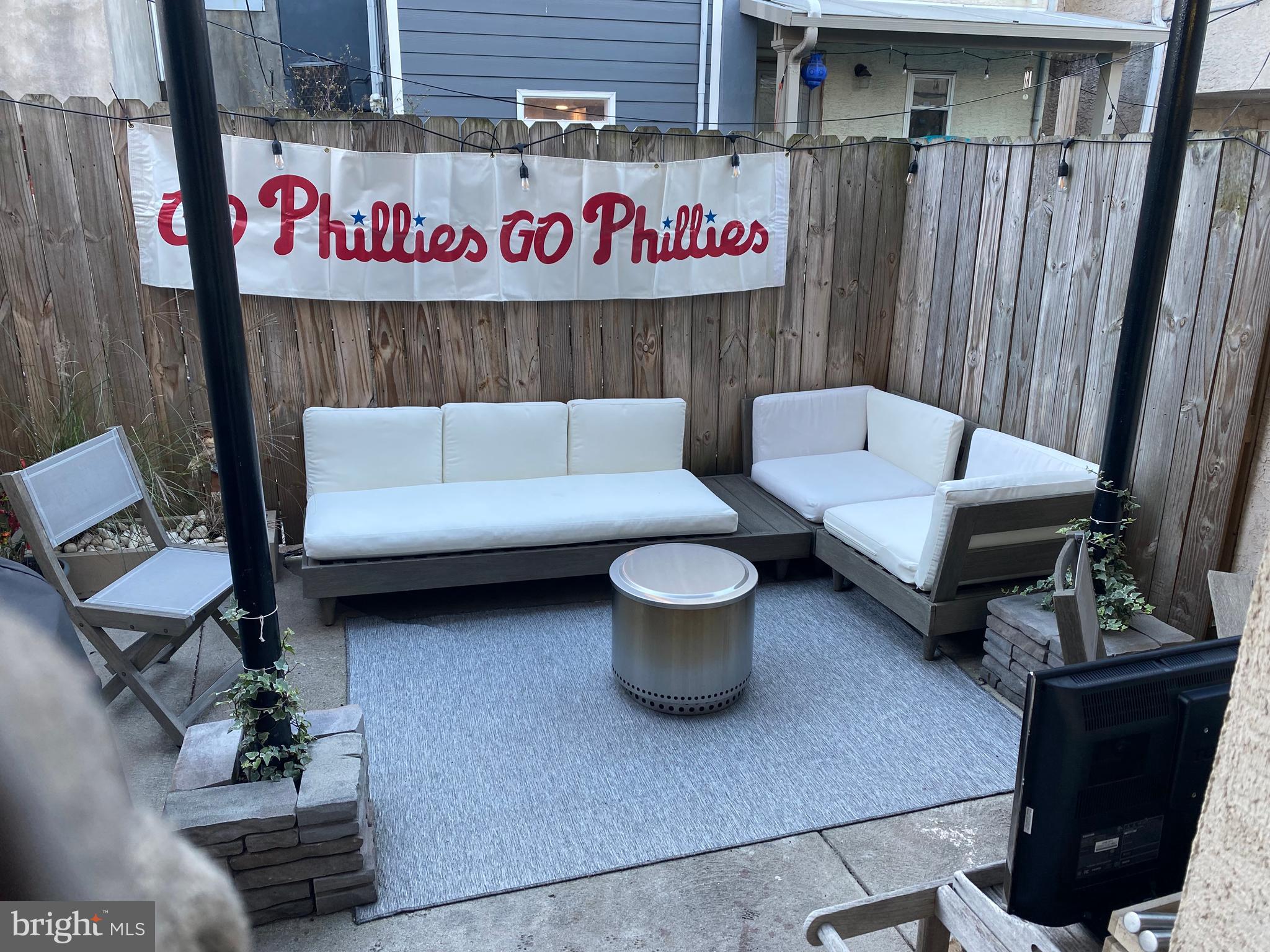 POINT BREEZE - Residential