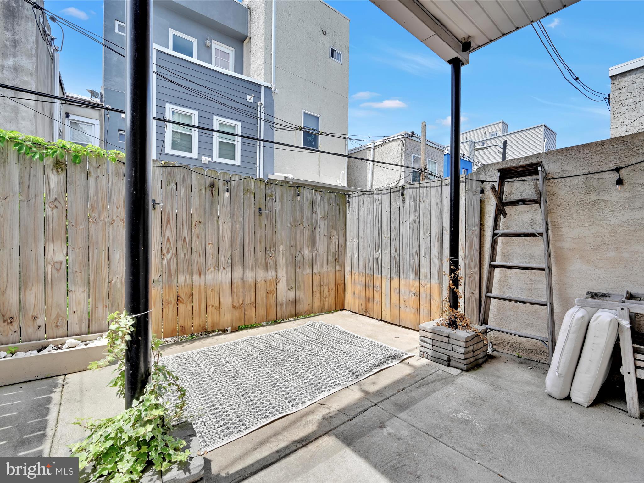 POINT BREEZE - Residential