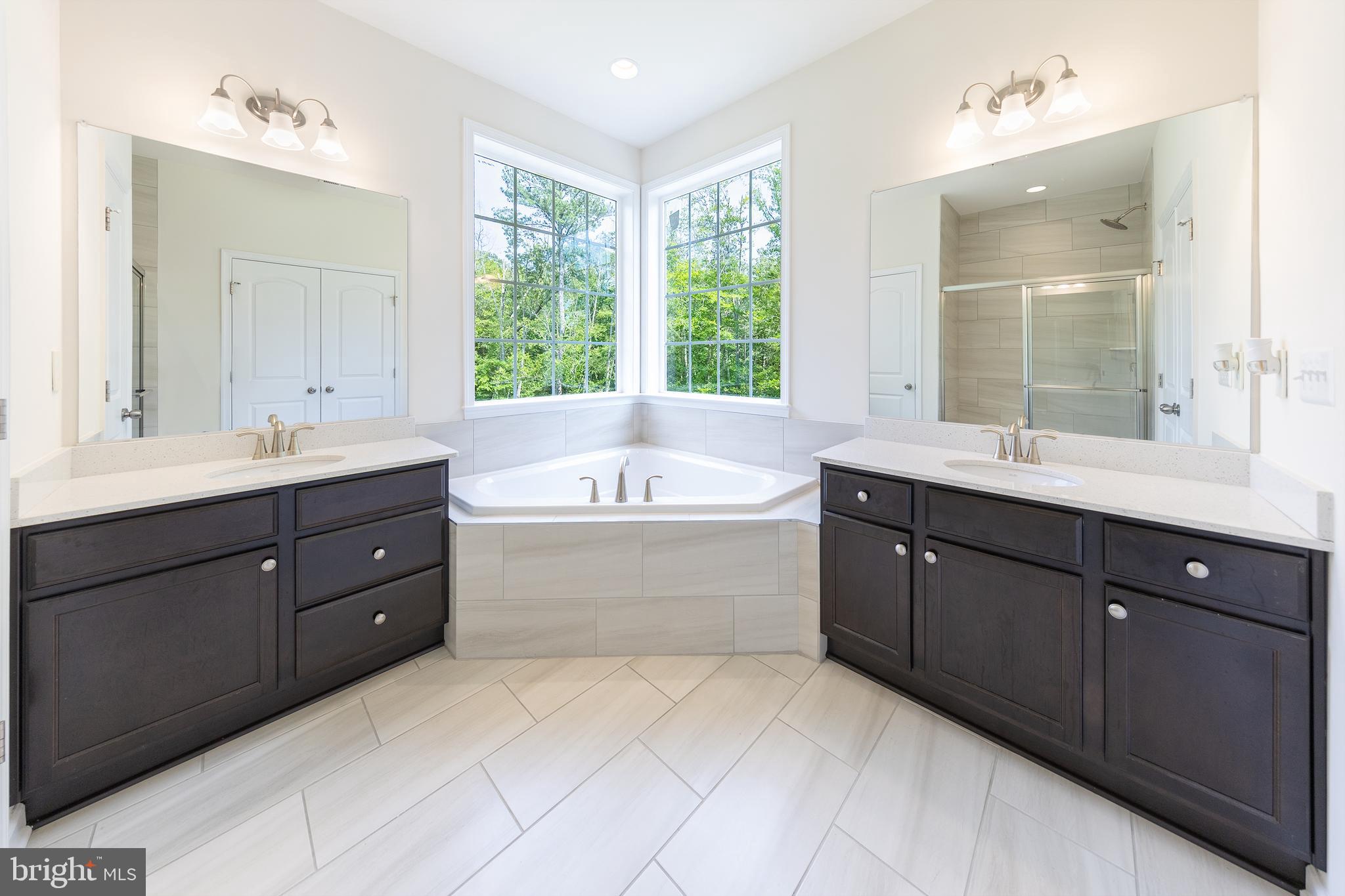 KNOTTING HILL - Residential Lease