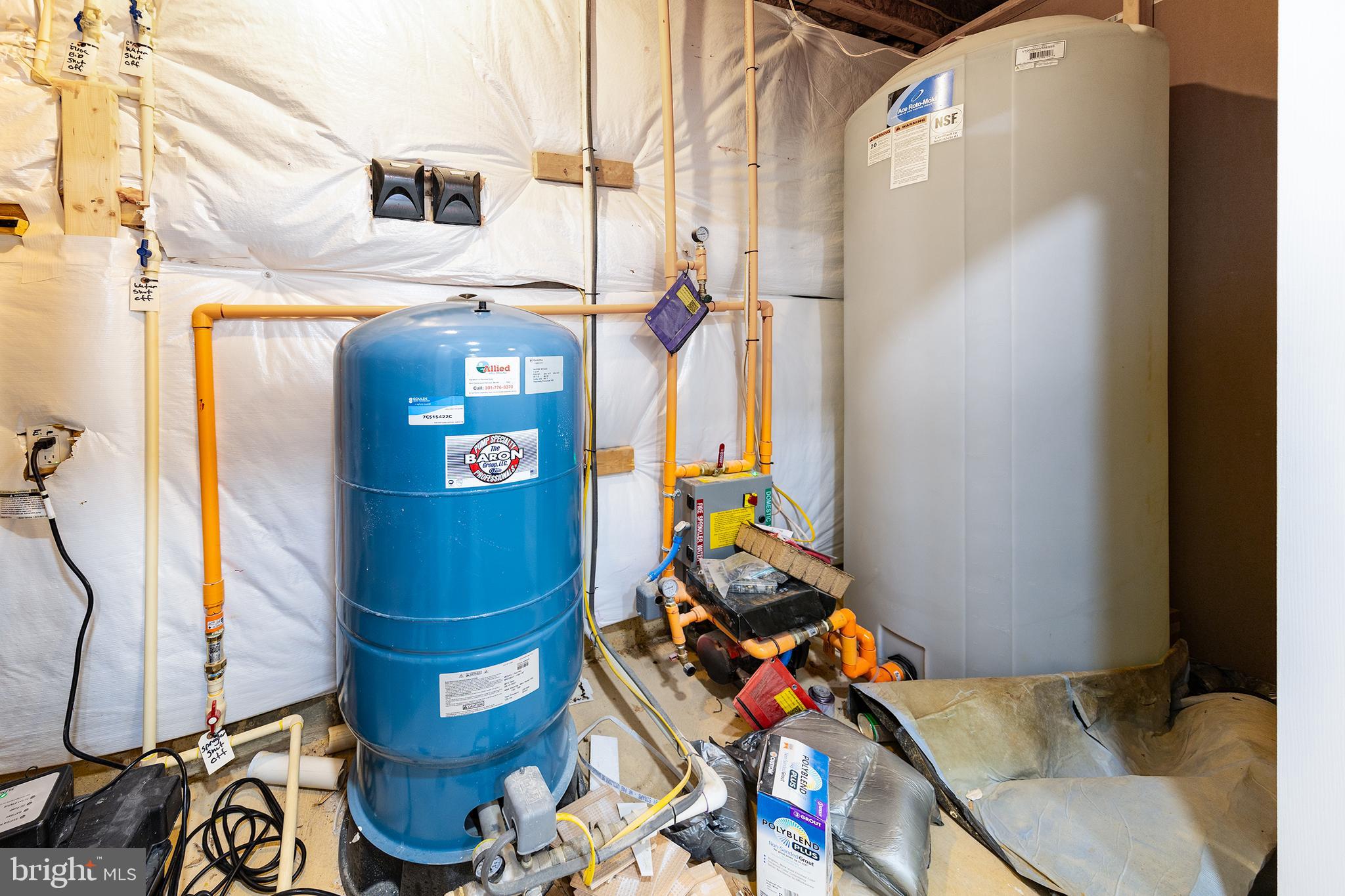 KNOTTING HILL - Residential Lease