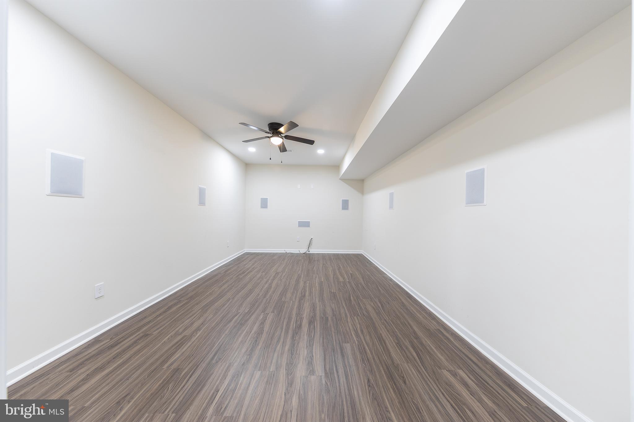 KNOTTING HILL - Residential Lease