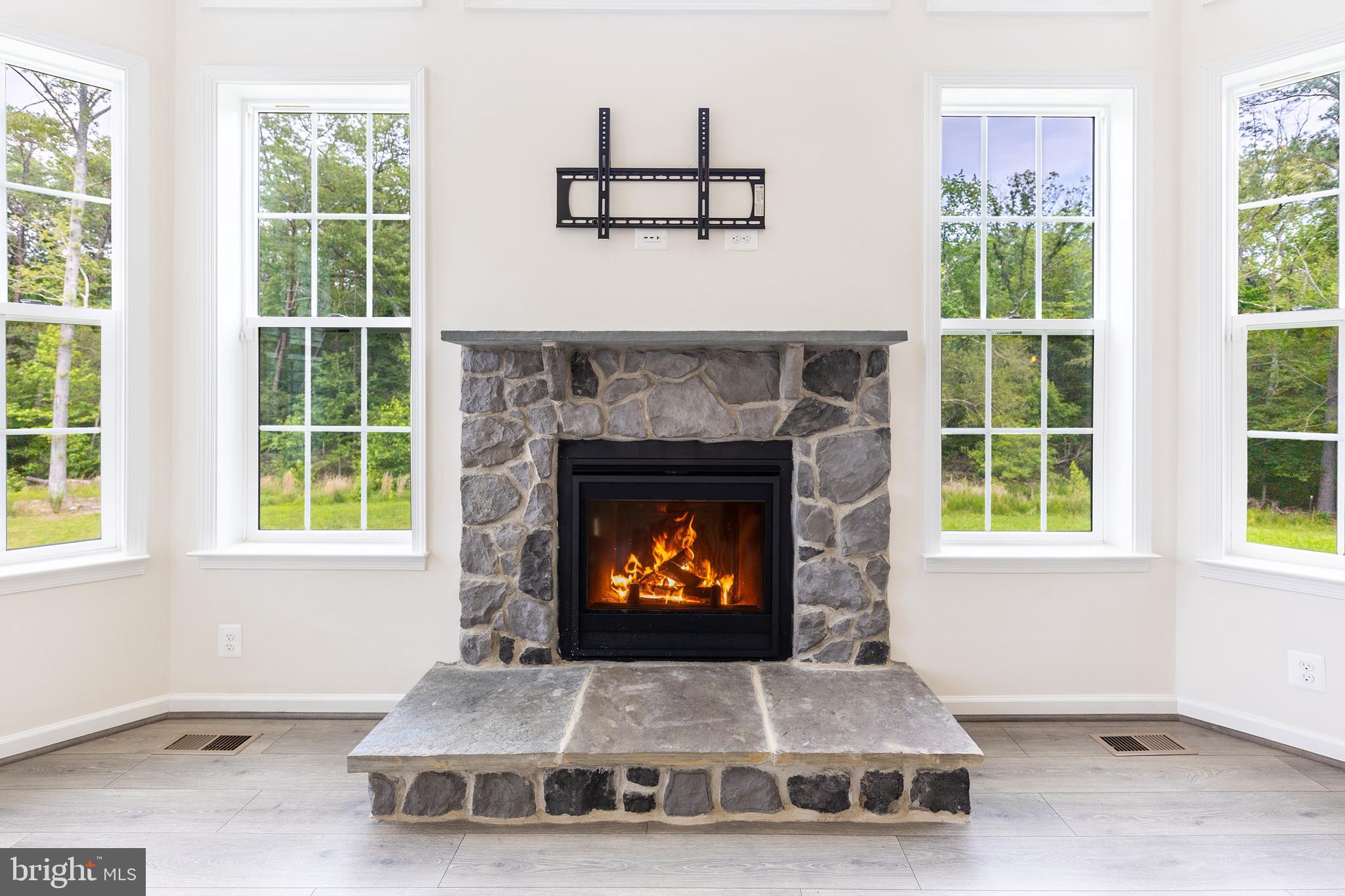 KNOTTING HILL - Residential Lease