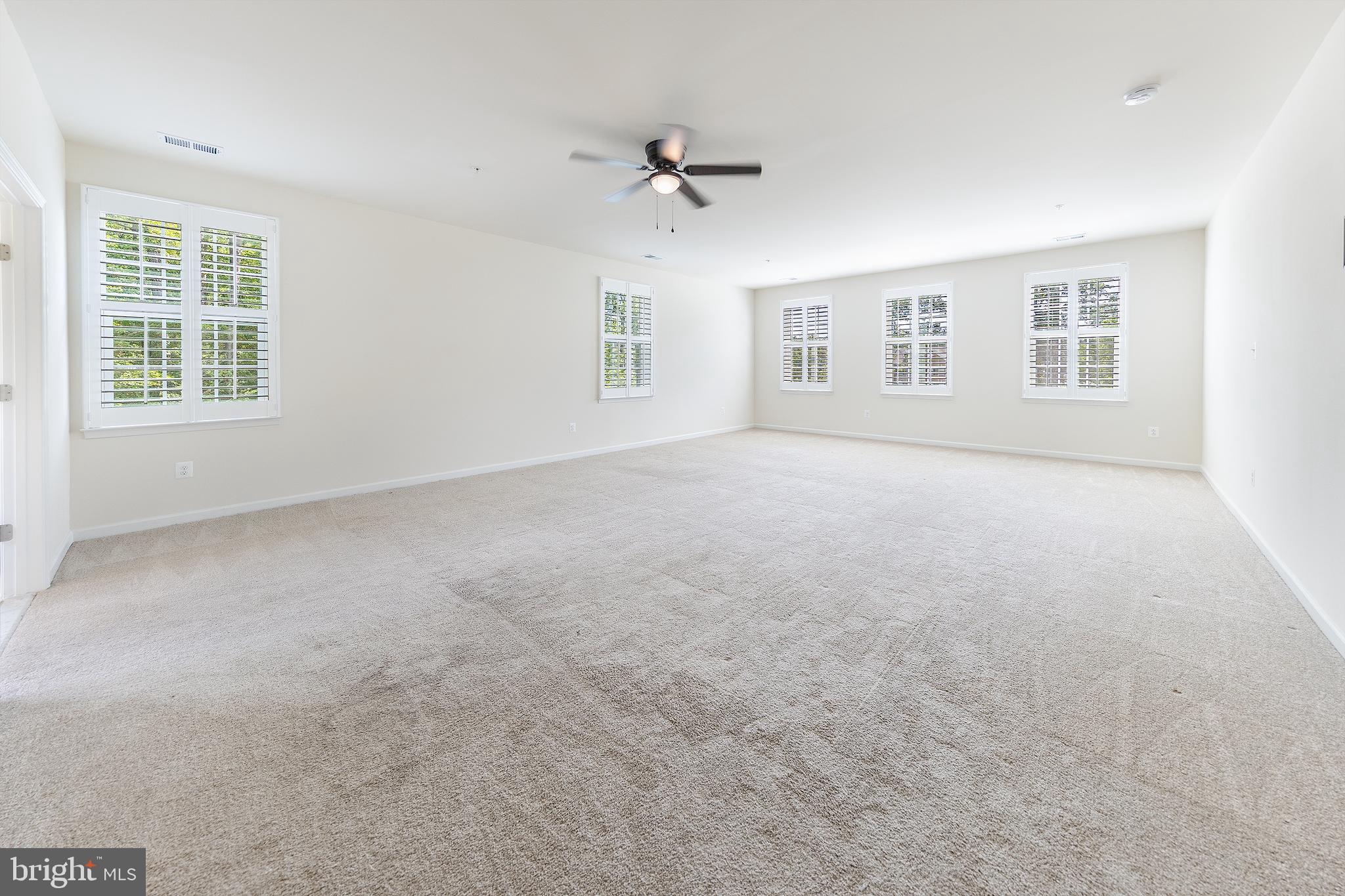 KNOTTING HILL - Residential Lease