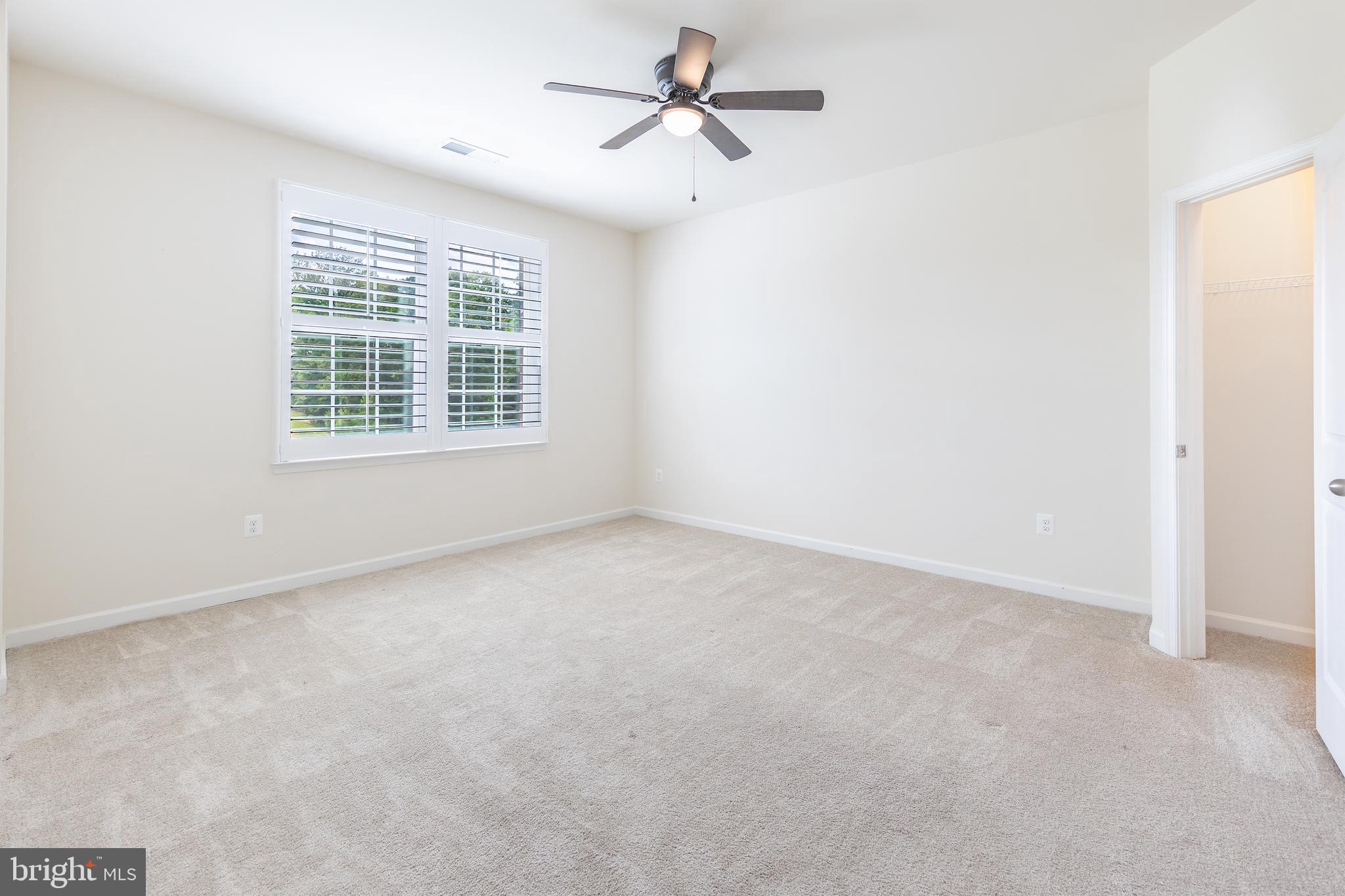 KNOTTING HILL - Residential Lease