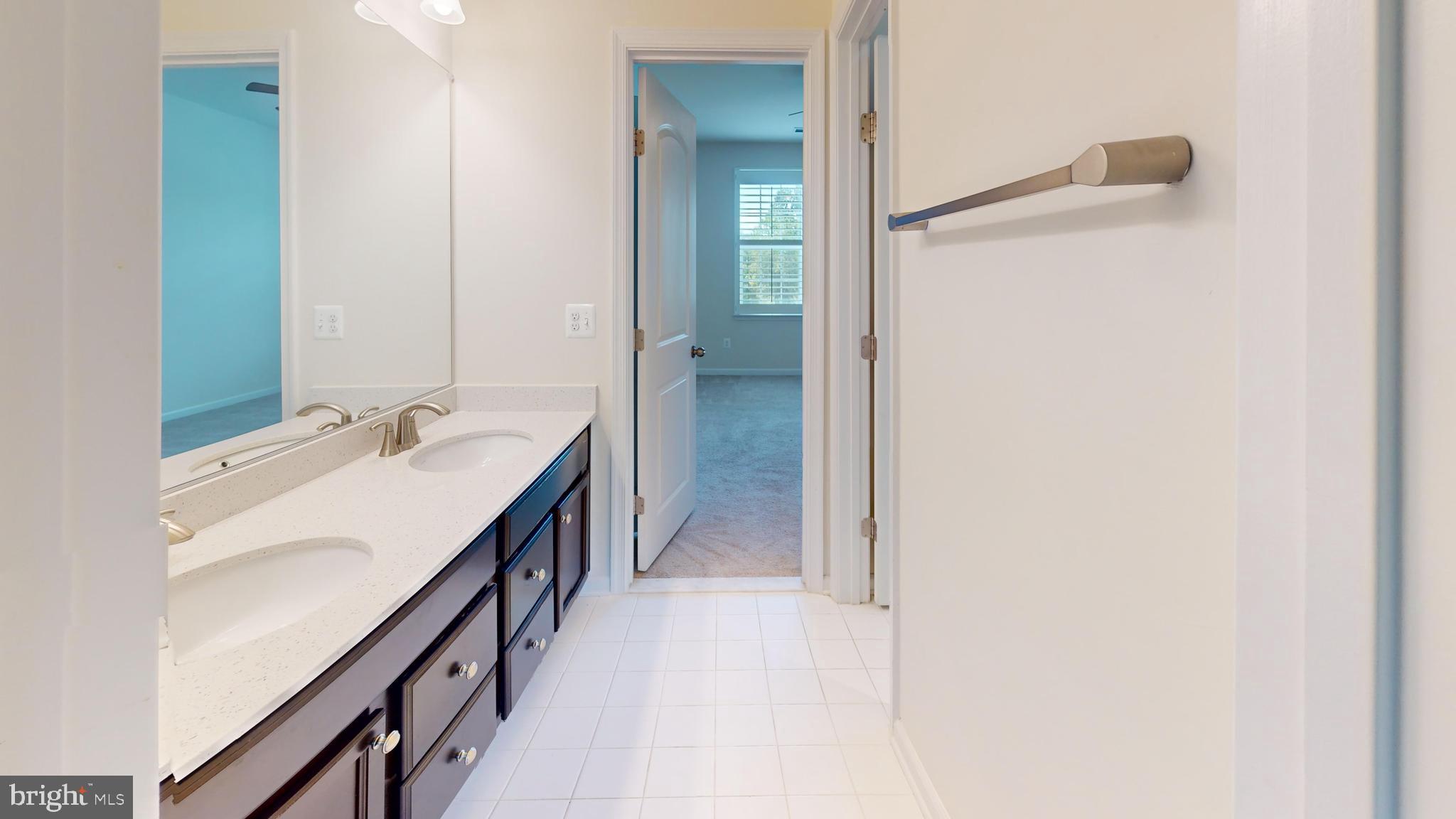 KNOTTING HILL - Residential Lease