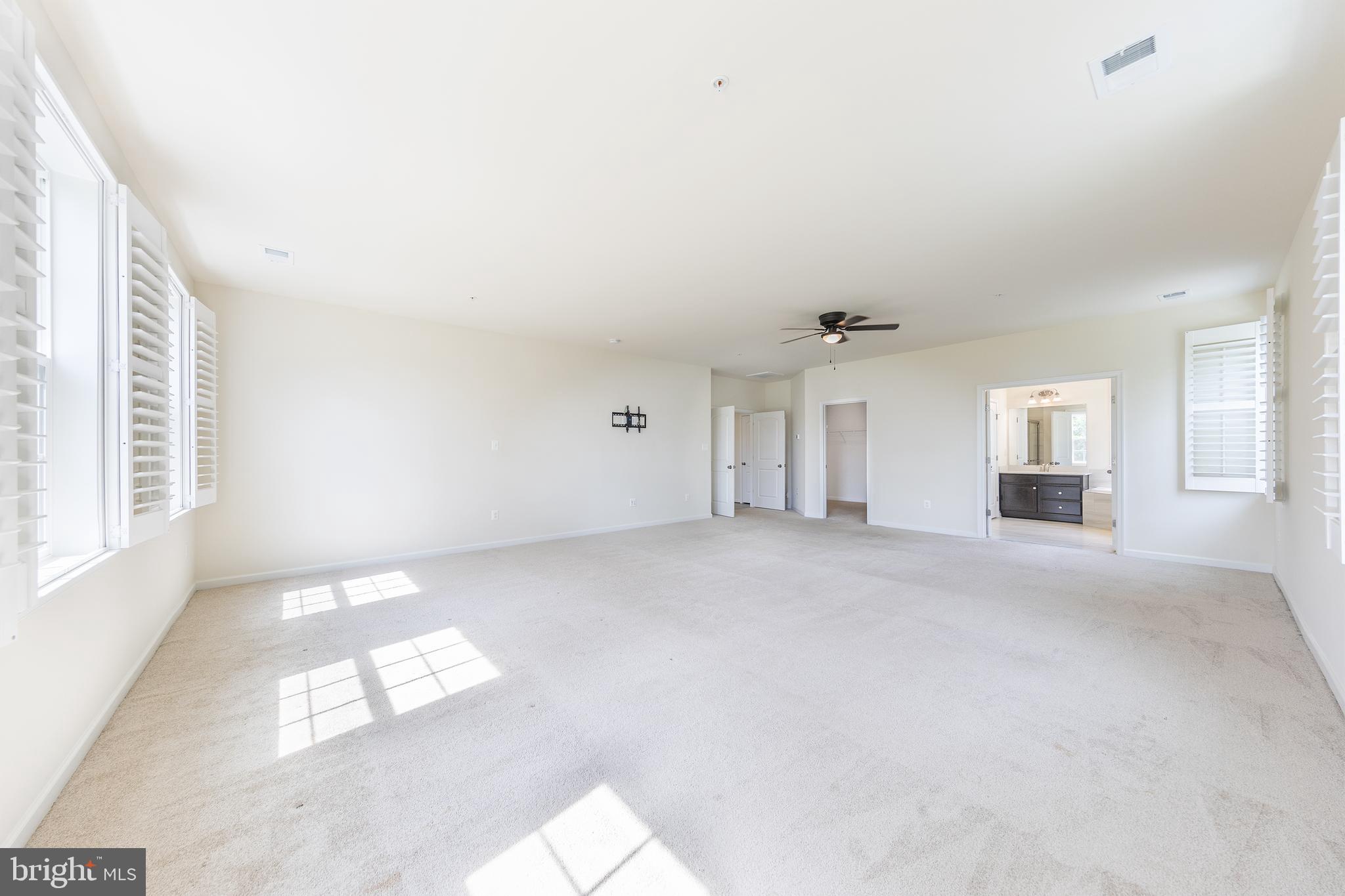 KNOTTING HILL - Residential Lease