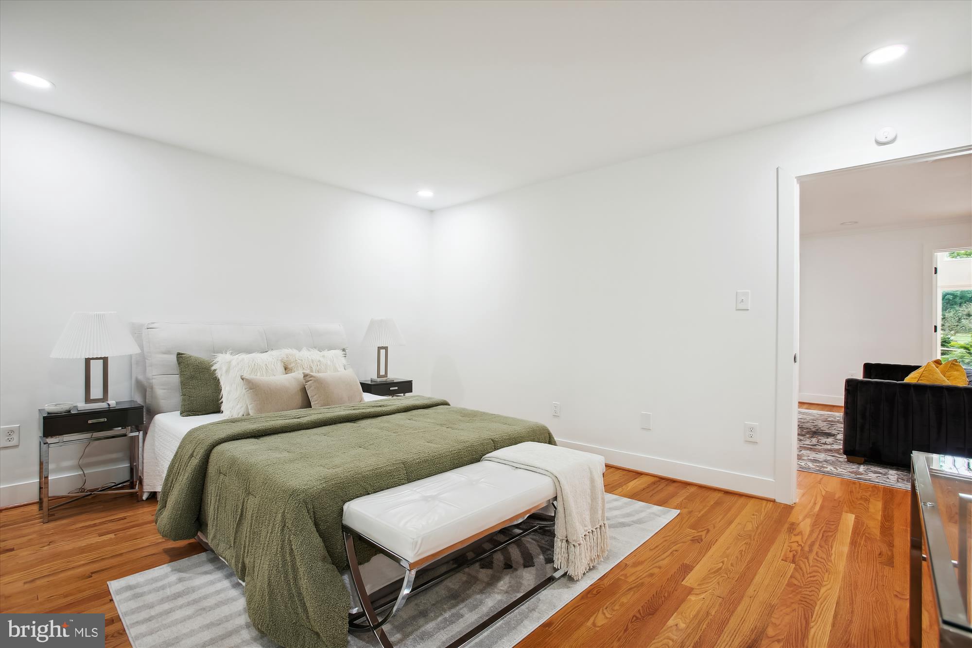 RESTON - Residential