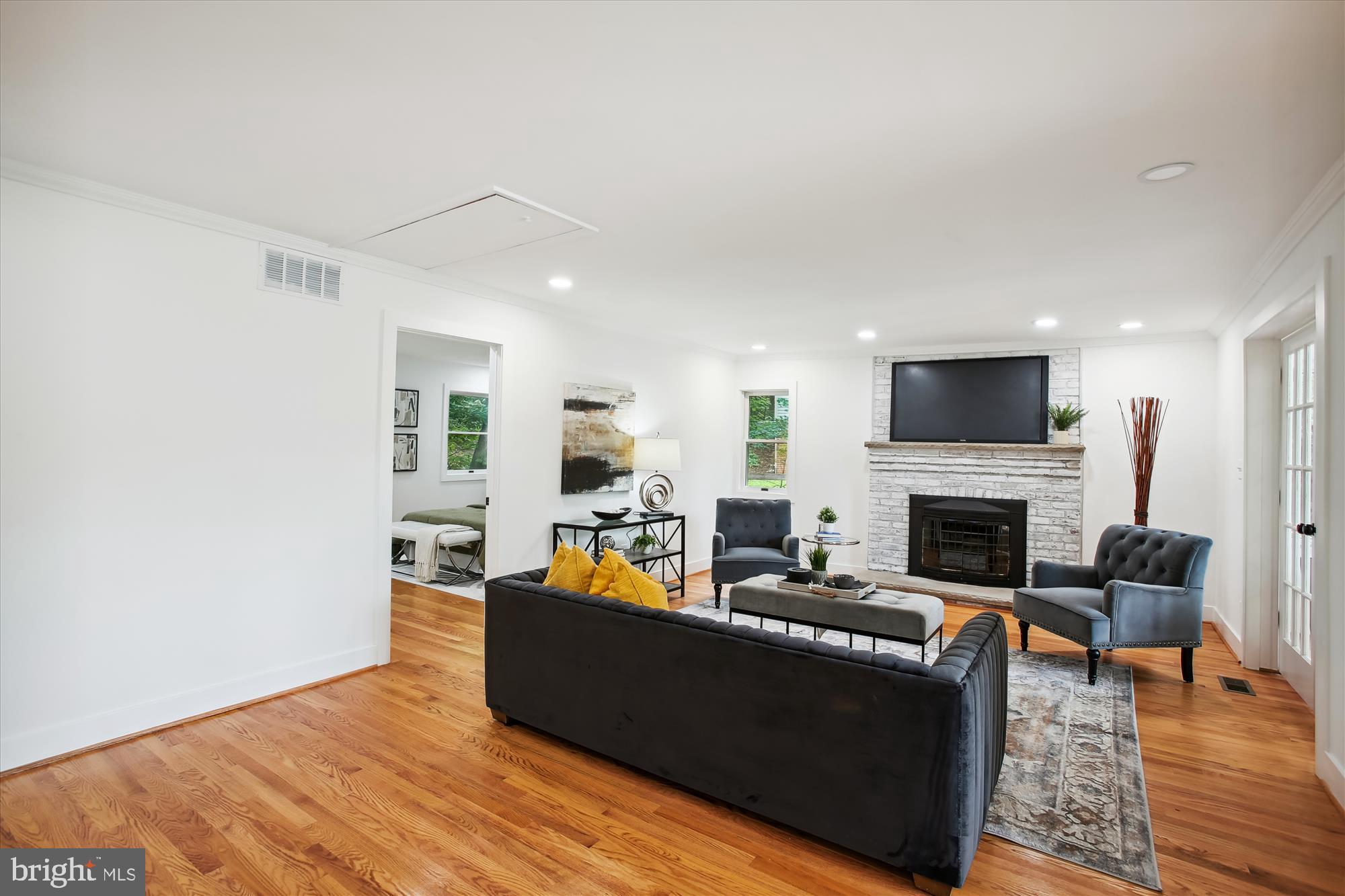 RESTON - Residential