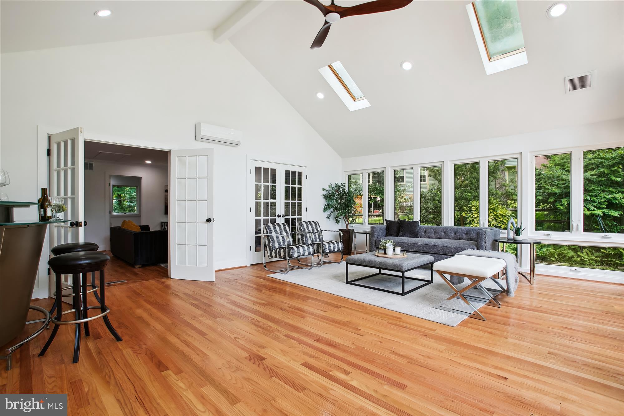 RESTON - Residential