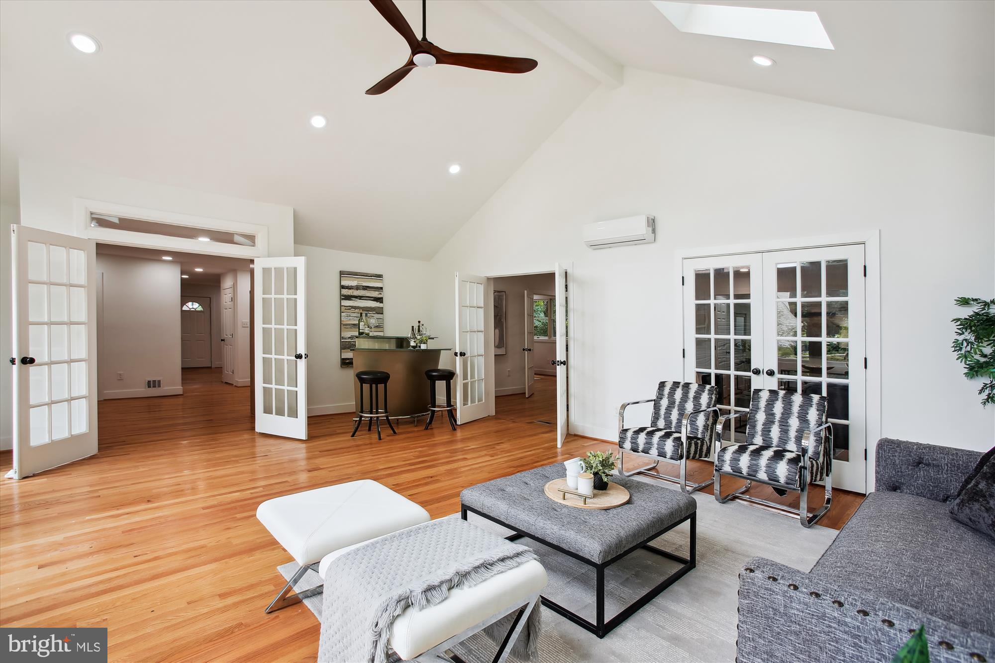 RESTON - Residential