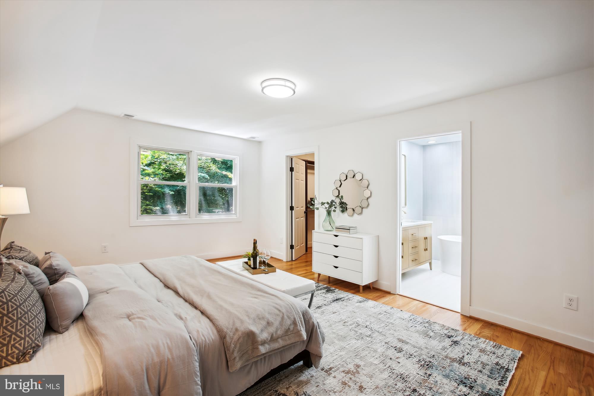 RESTON - Residential