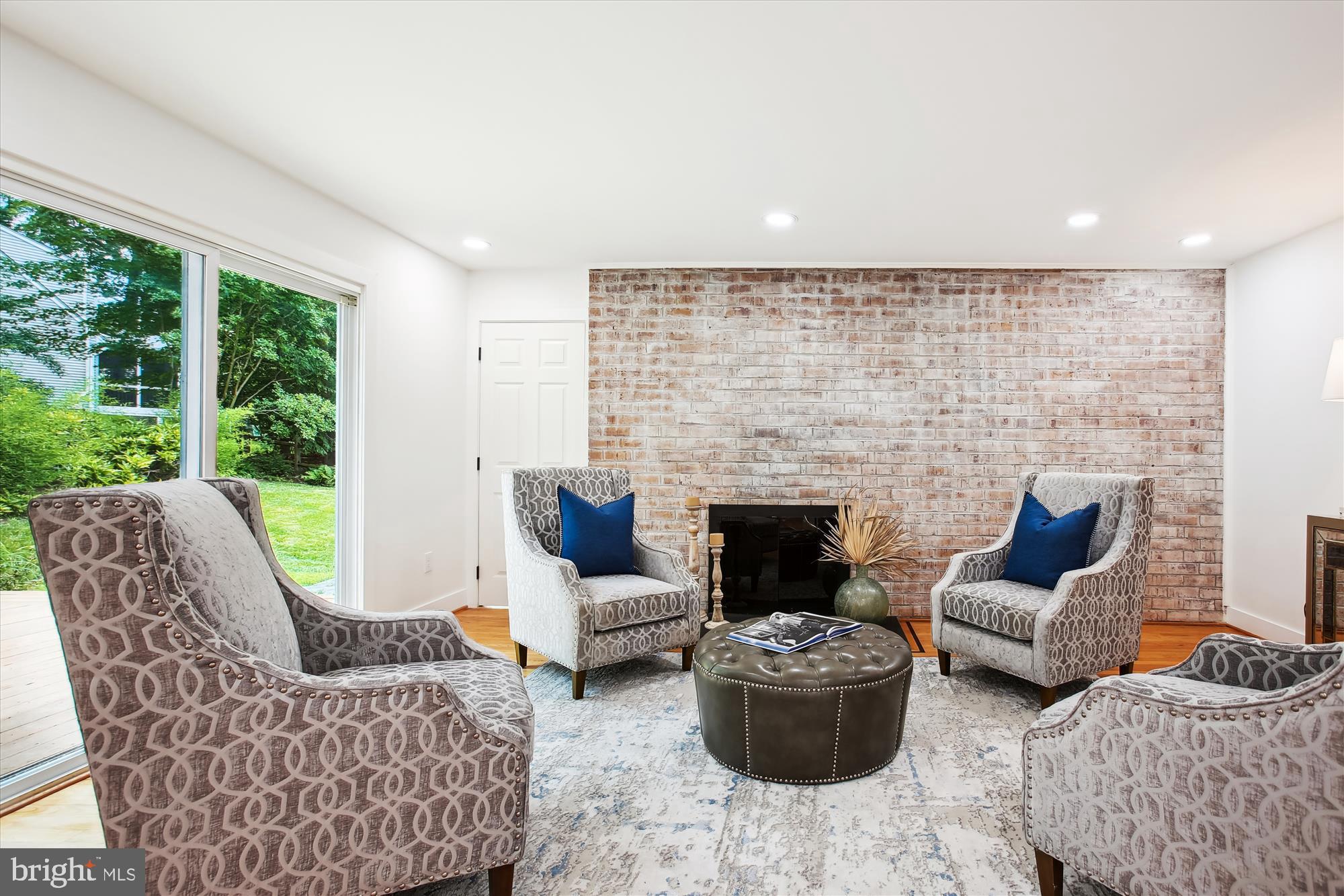 RESTON - Residential