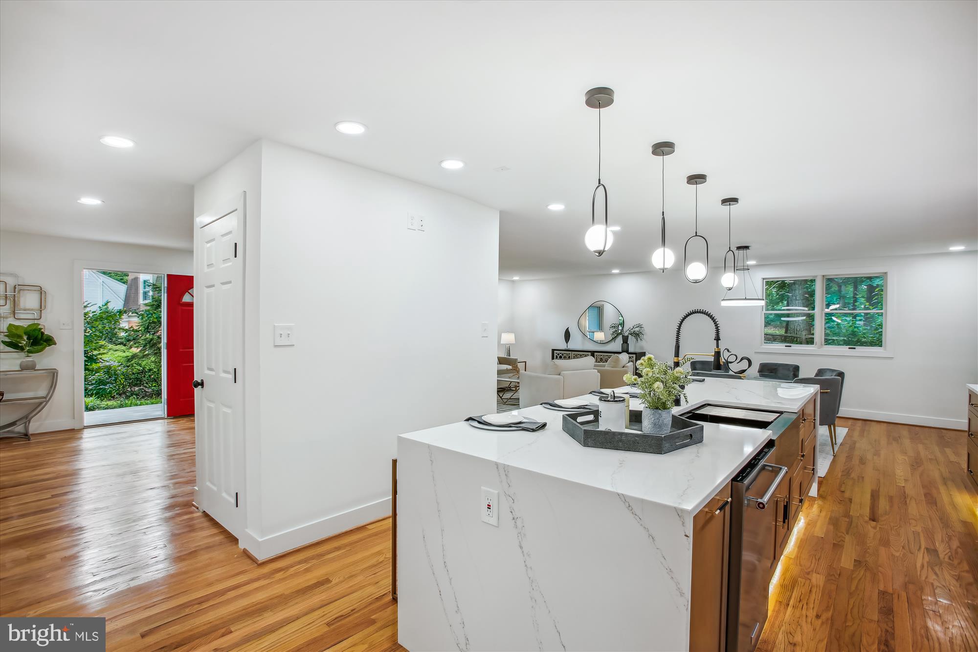 RESTON - Residential