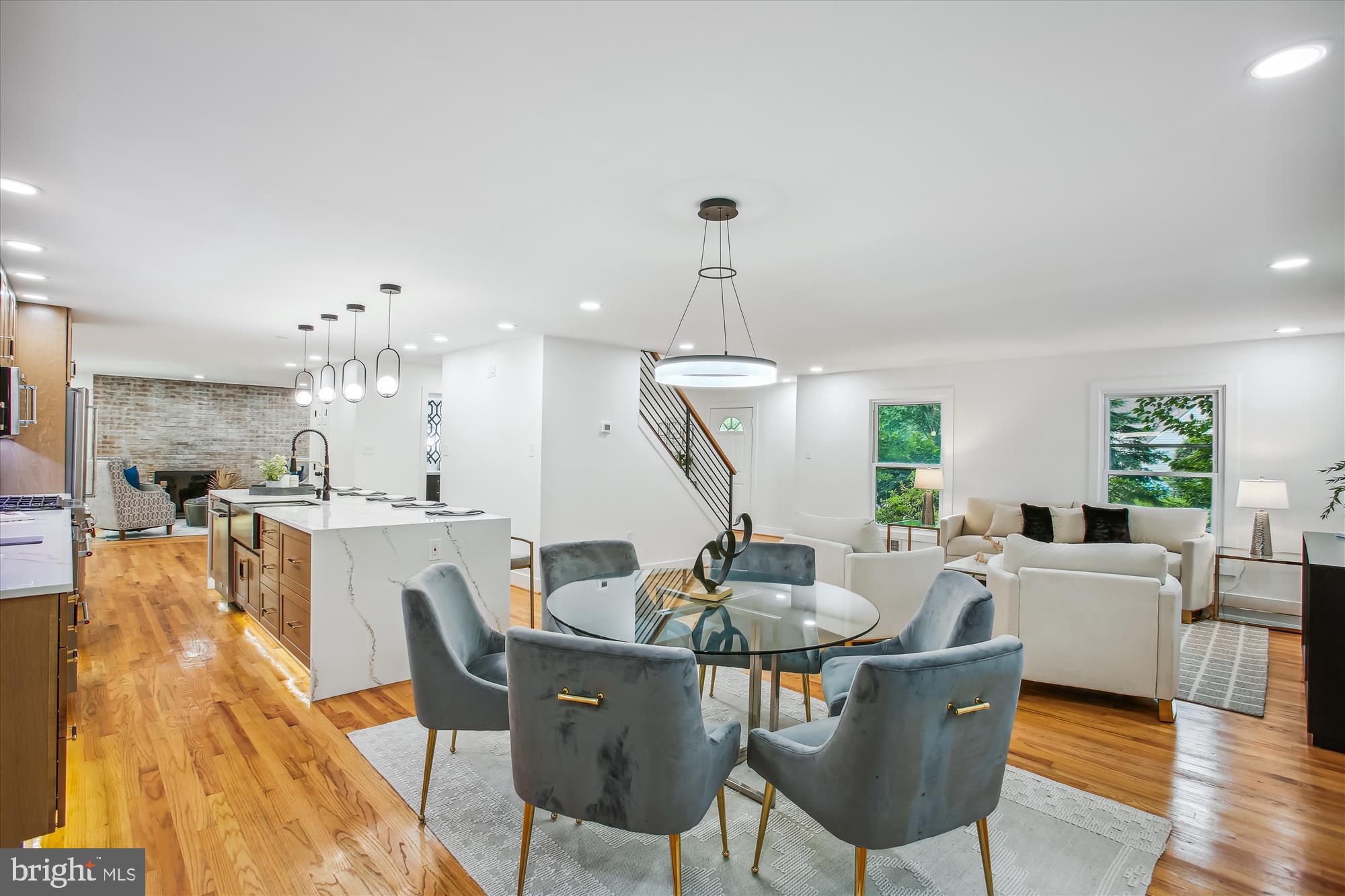 RESTON - Residential