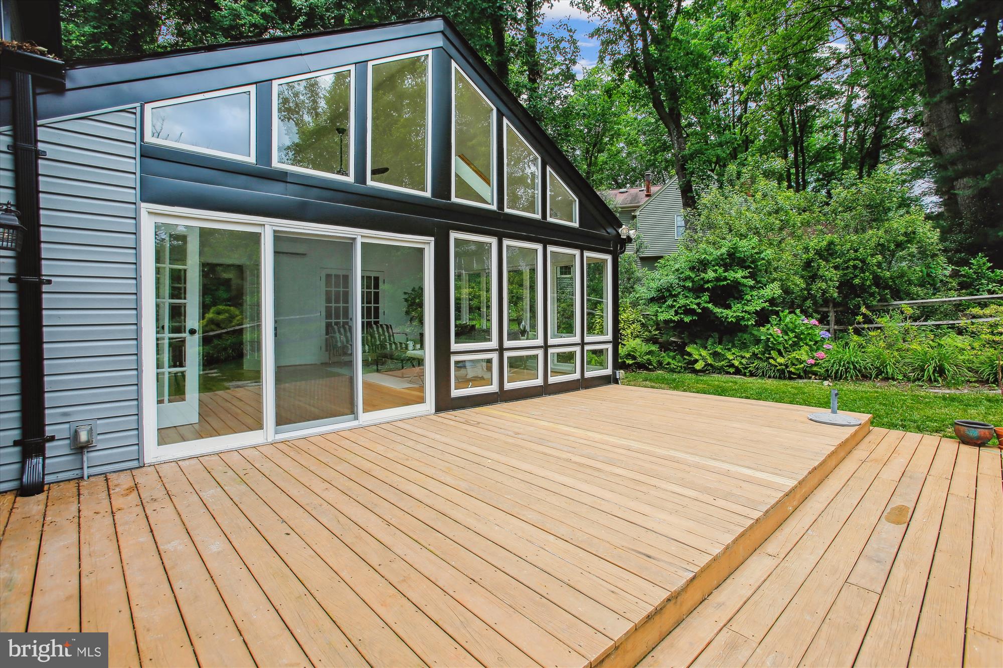 RESTON - Residential