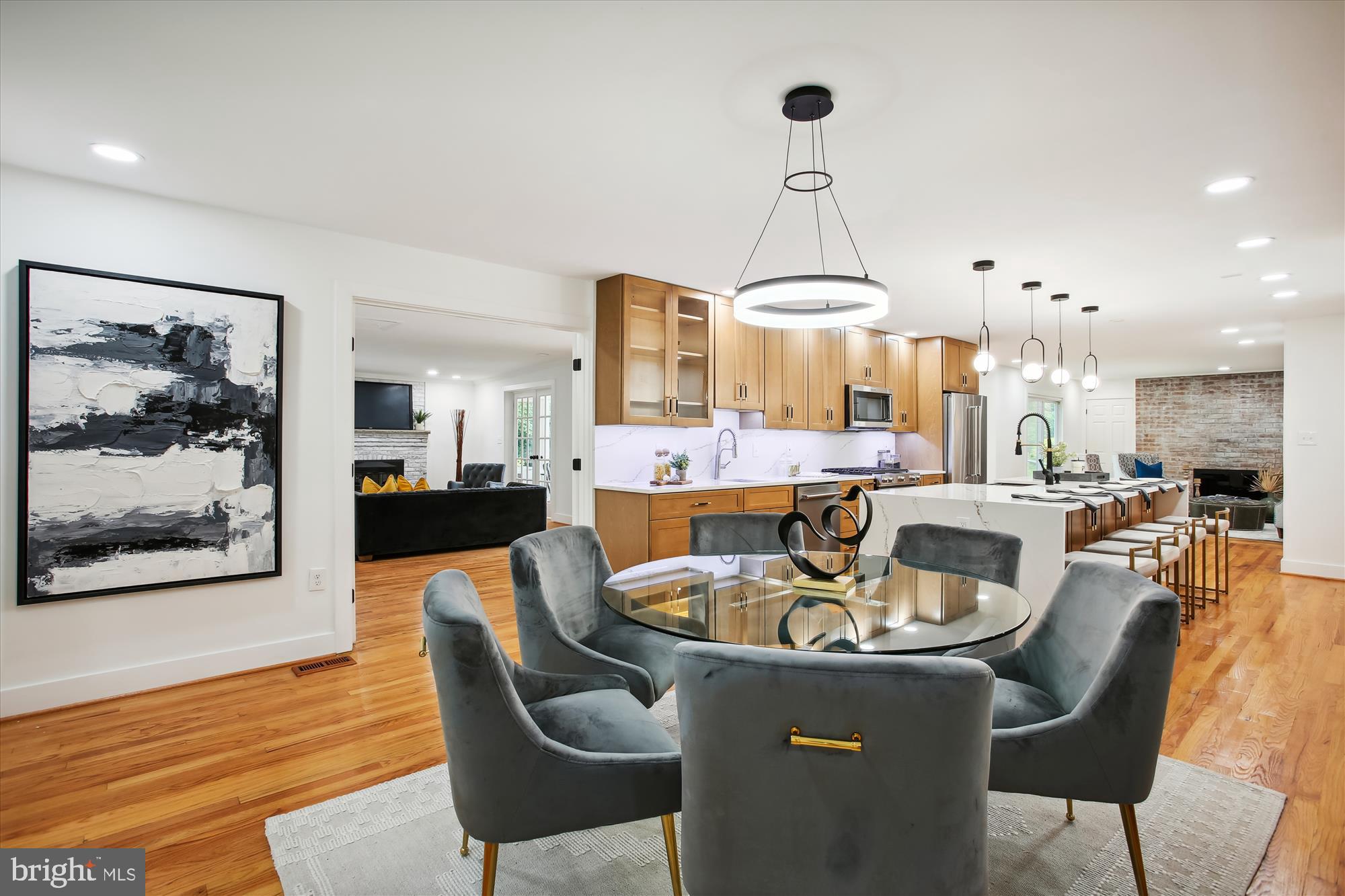 RESTON - Residential