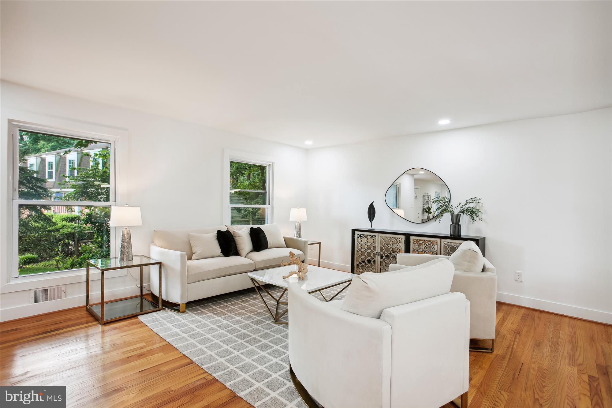 RESTON - Residential