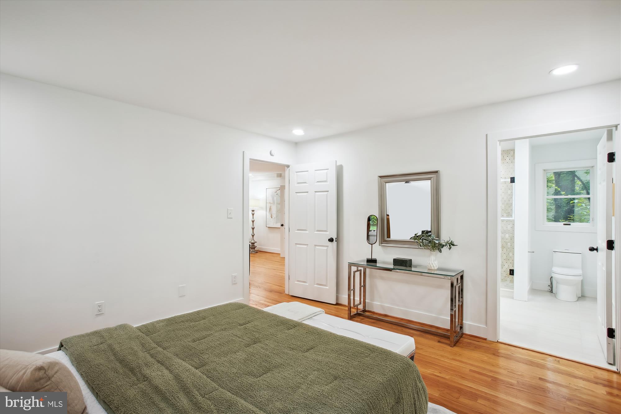 RESTON - Residential