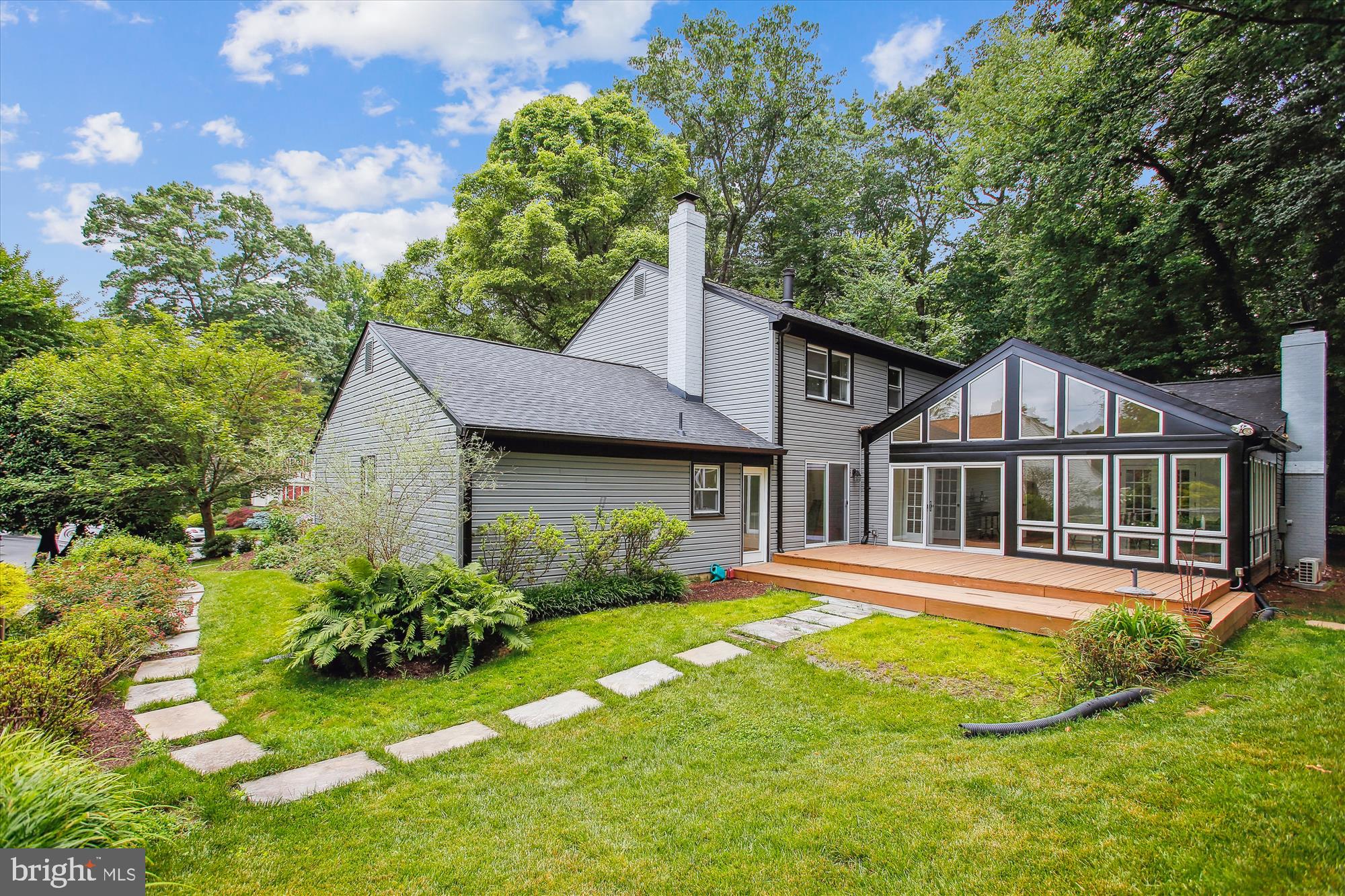 RESTON - Residential