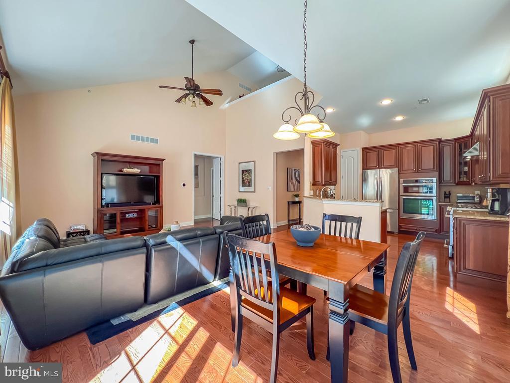 REGENCY AT YARDLEY - Residential